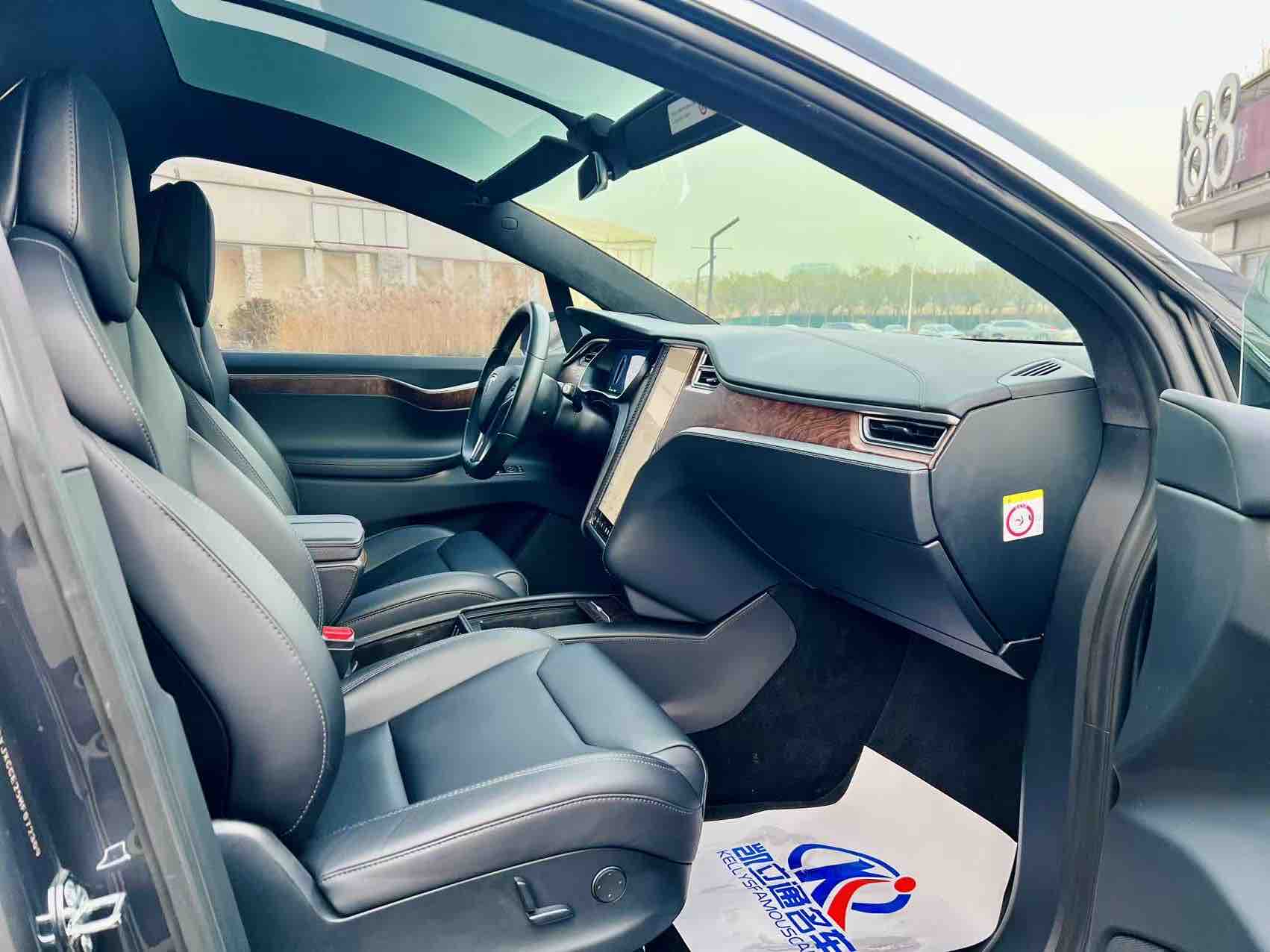Tesla Model X 2018 #9 Tesla Model X 2018 car image #9