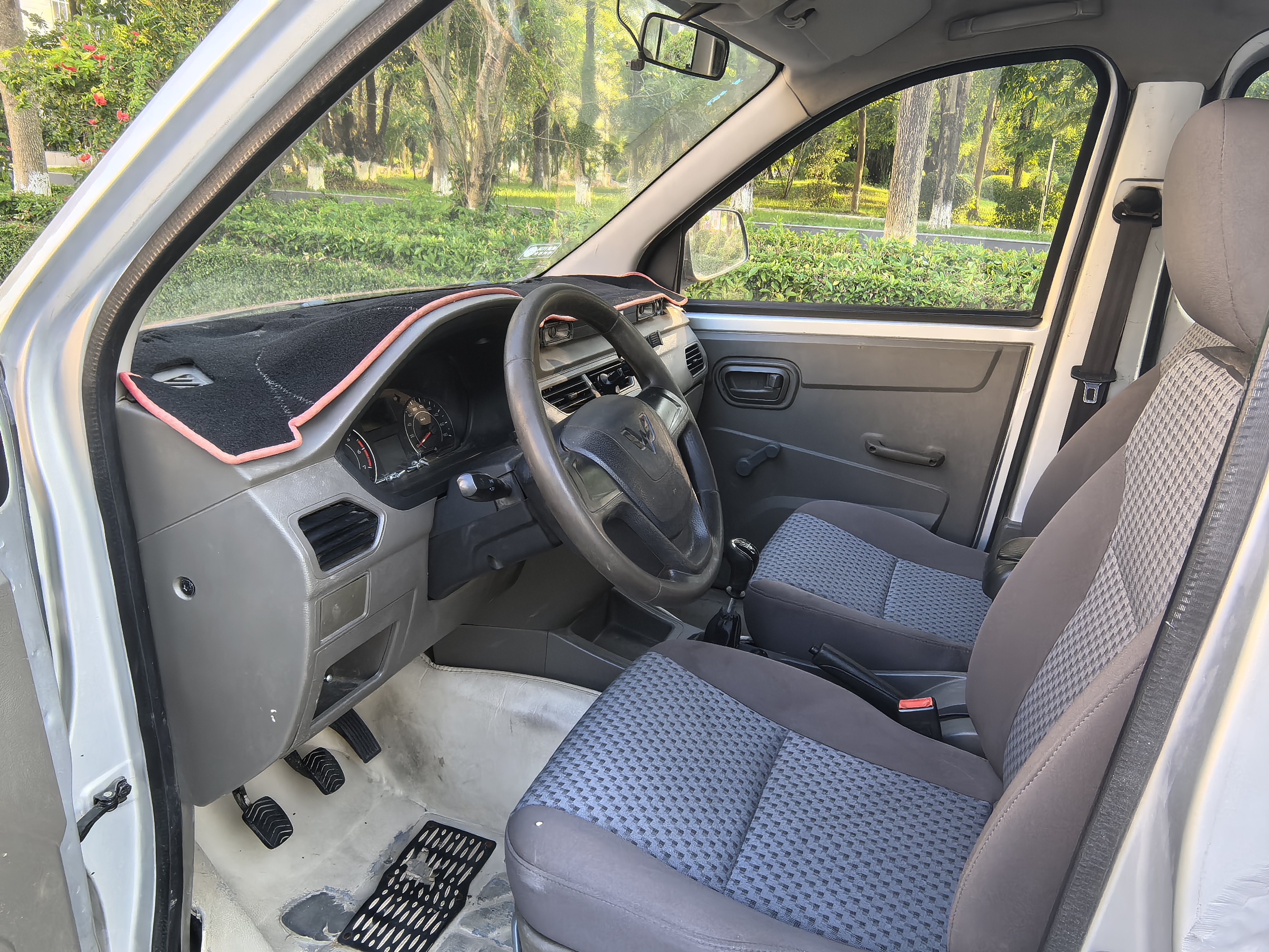 Wuling Zhiguang V 2017 #9 Wuling Zhiguang V 2017 car image #9