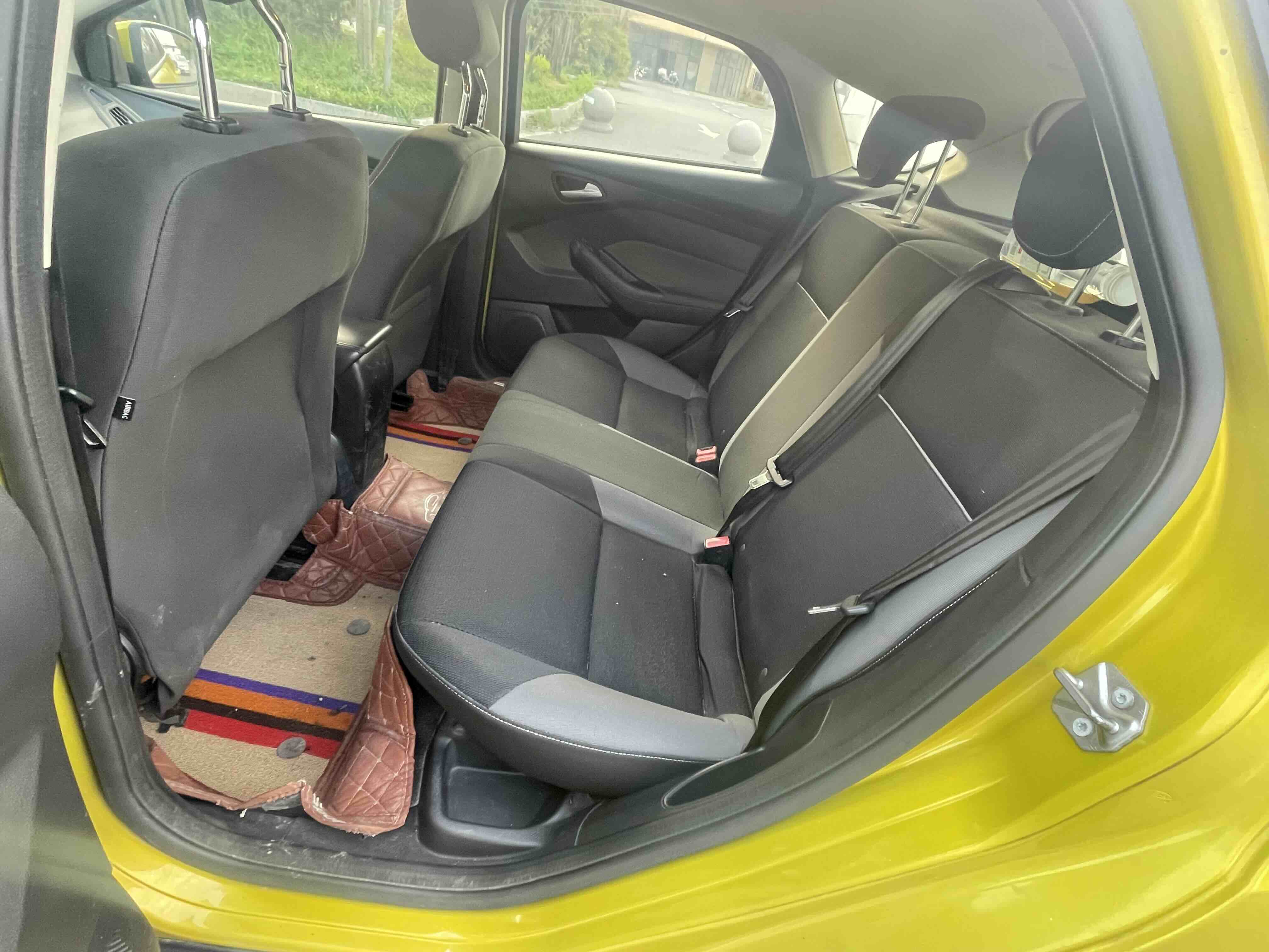 Ford Focus 2014 immagine di auto #9