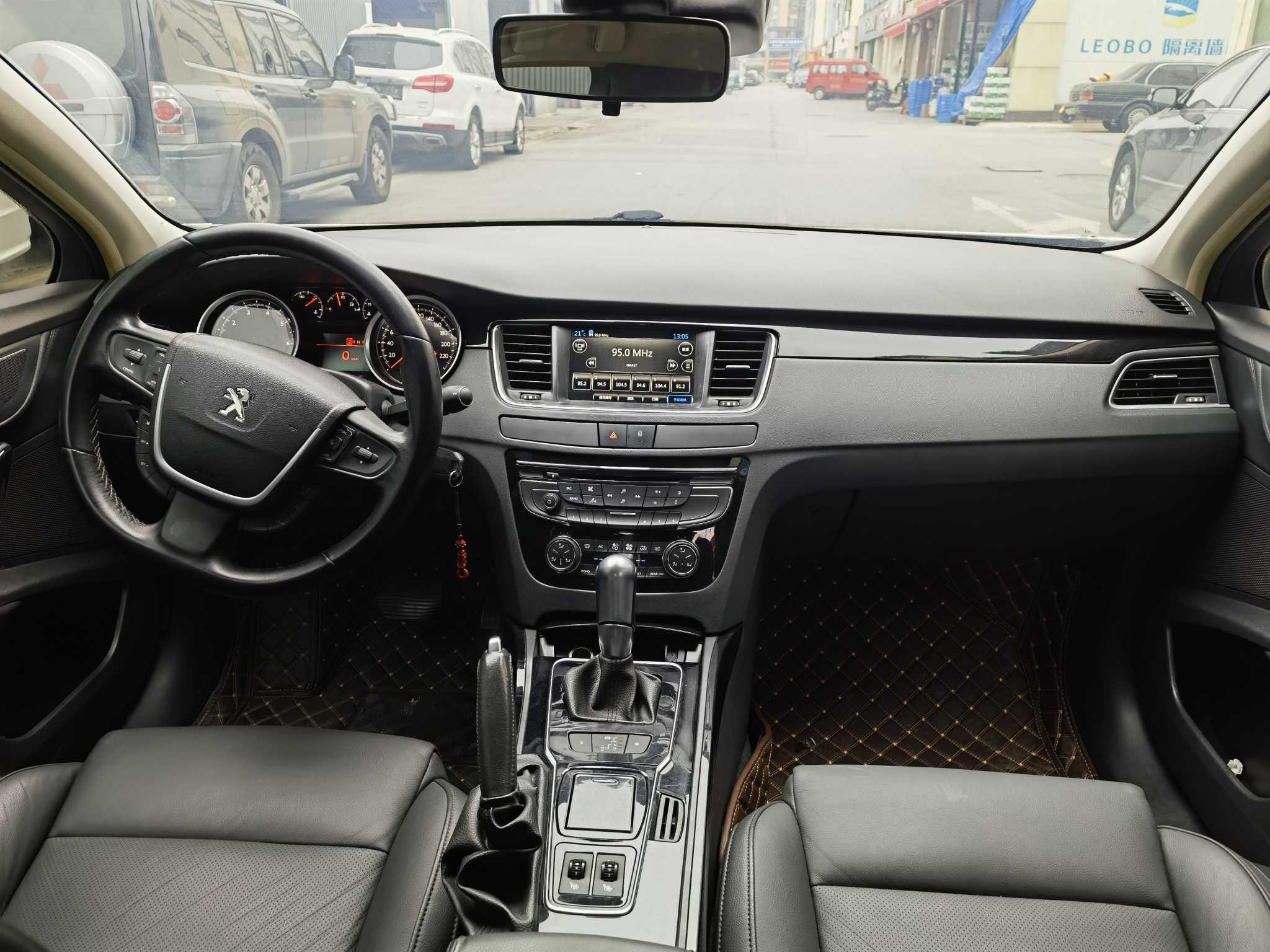 Peugeot 508 2014 car image #9