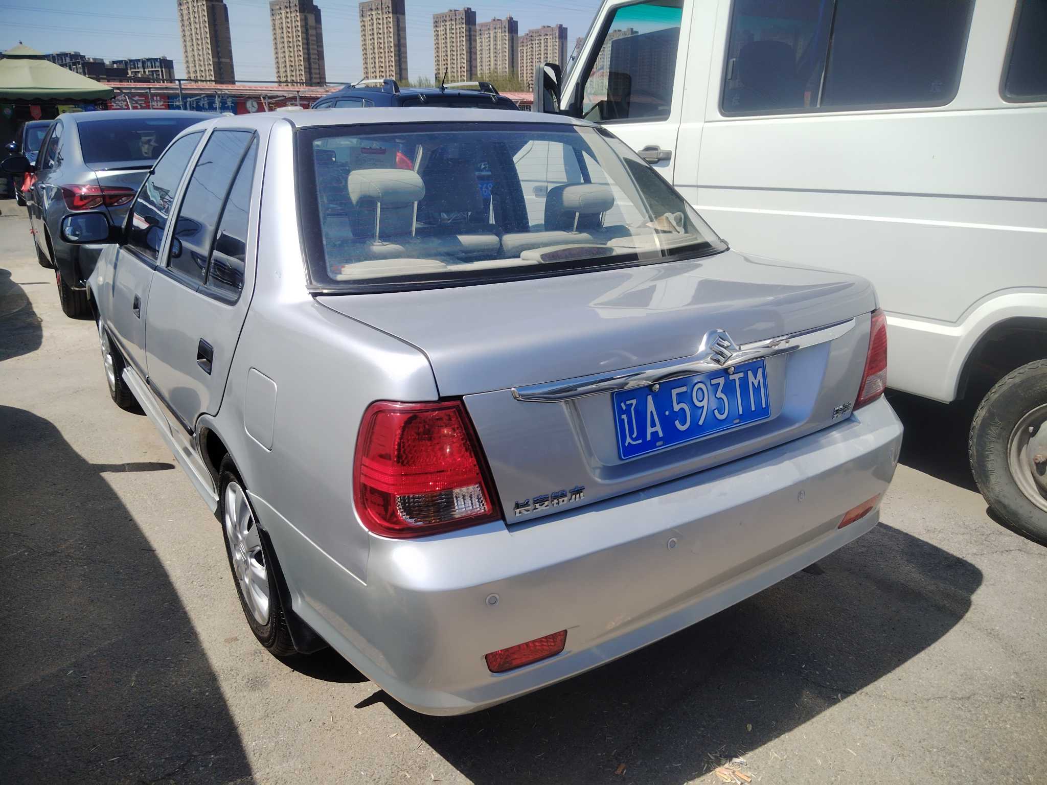 铃木 羚羊 2012 汽车图片 #9