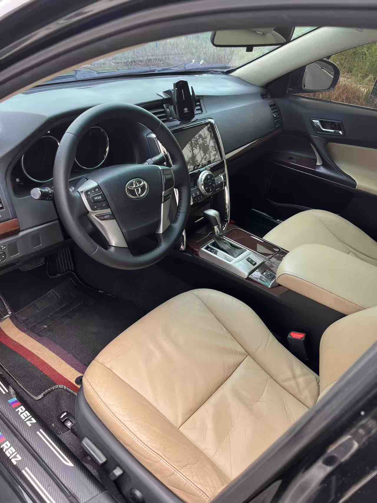 Toyota Reiz 2014 صورة سيارة #9