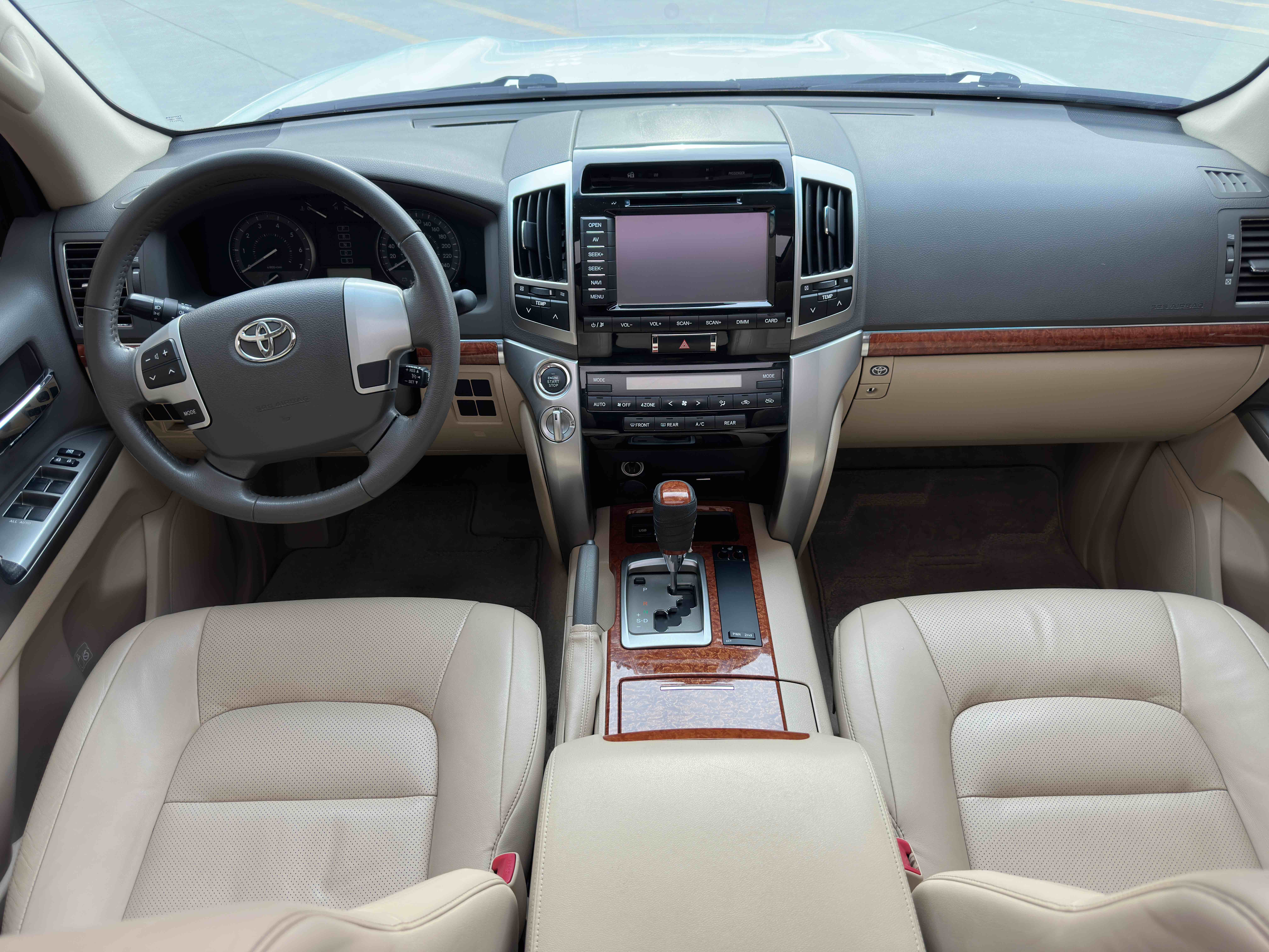 Toyota Land Cruiser 2013 car image #9