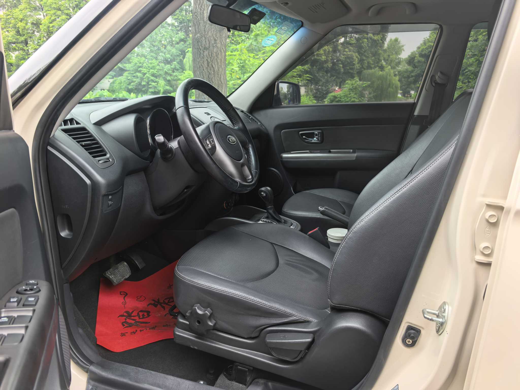 起亚 秀尔 2014 汽车图片 #9