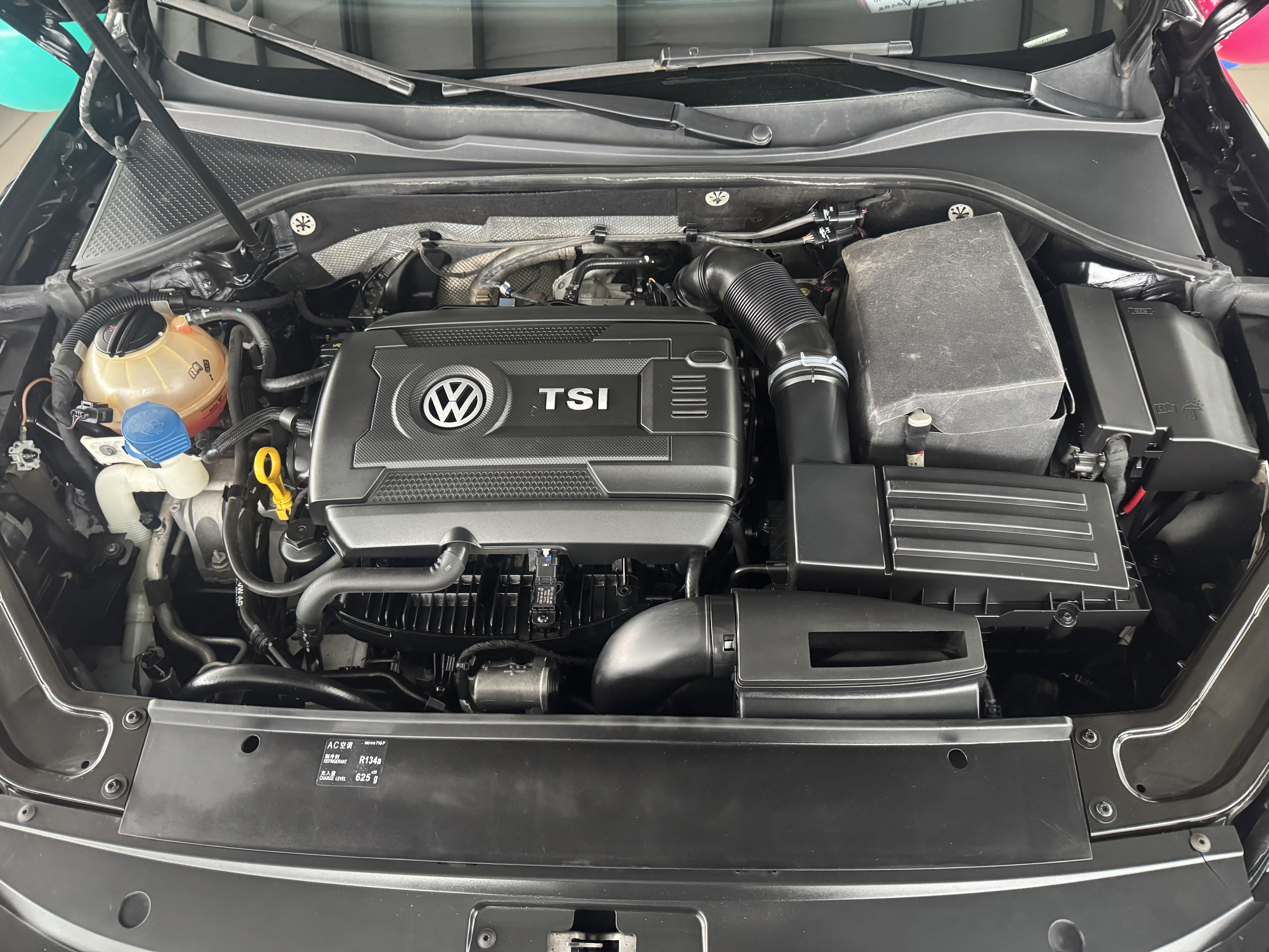 Volkswagen Passat 2018 car image #9