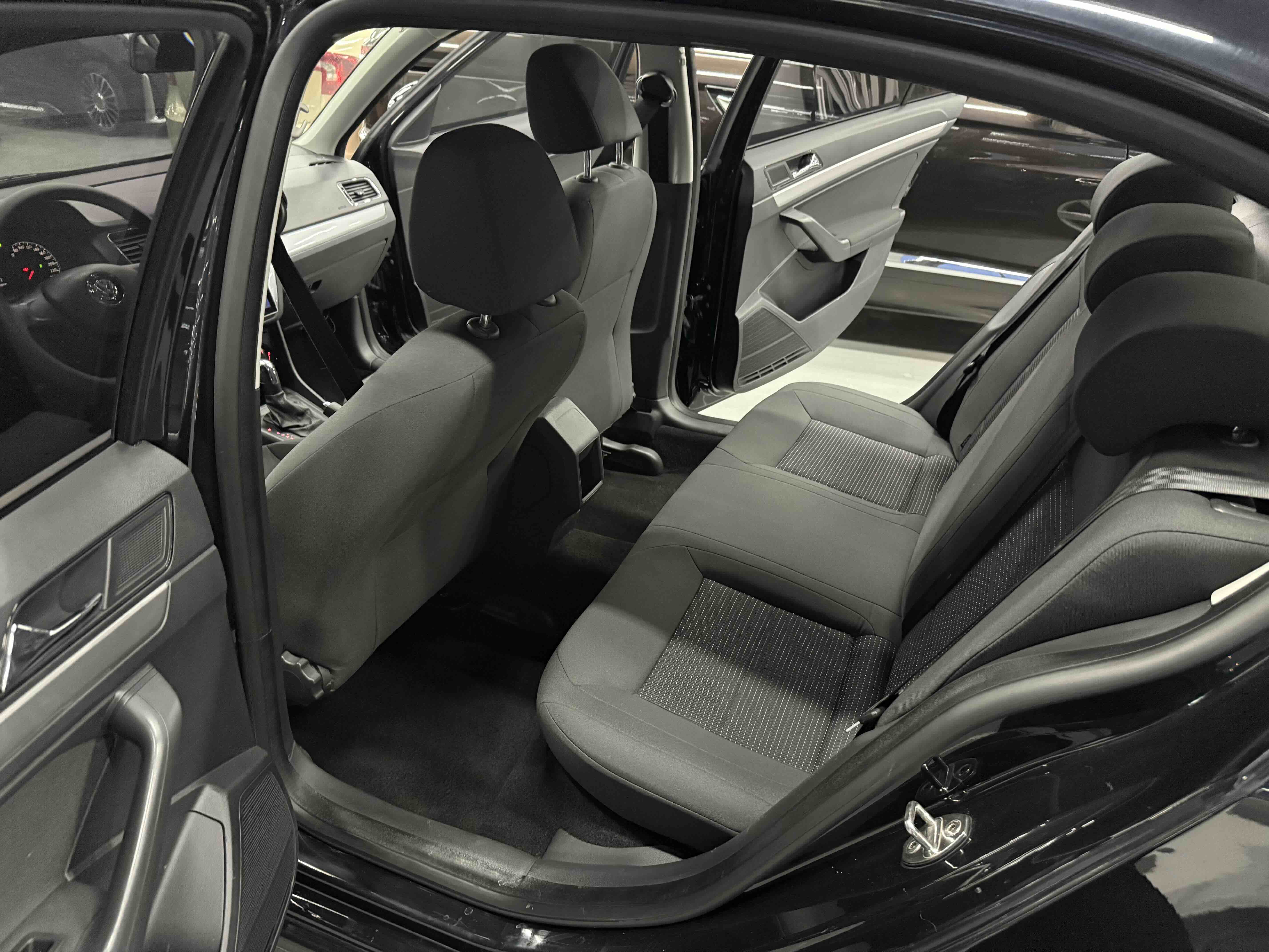 Volkswagen Lavida 2017 car image #9