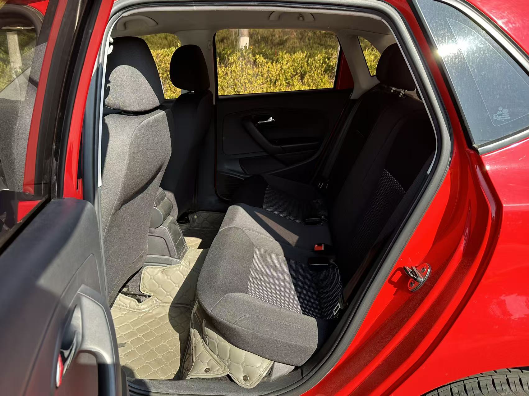 Polo 2013 car image #9