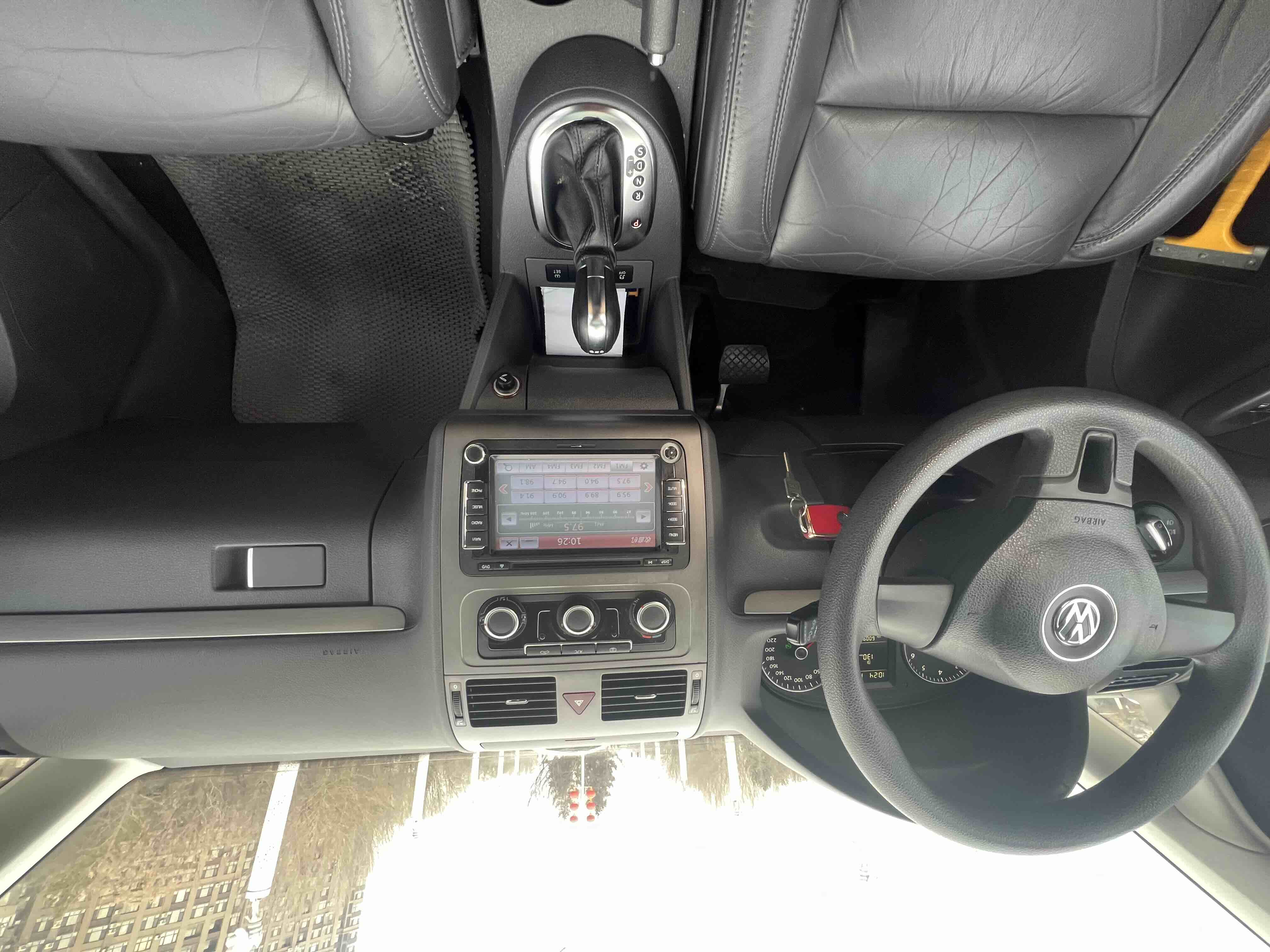 Volkswagen Touran 2023 #9 Volkswagen Touran 2023 car image #9