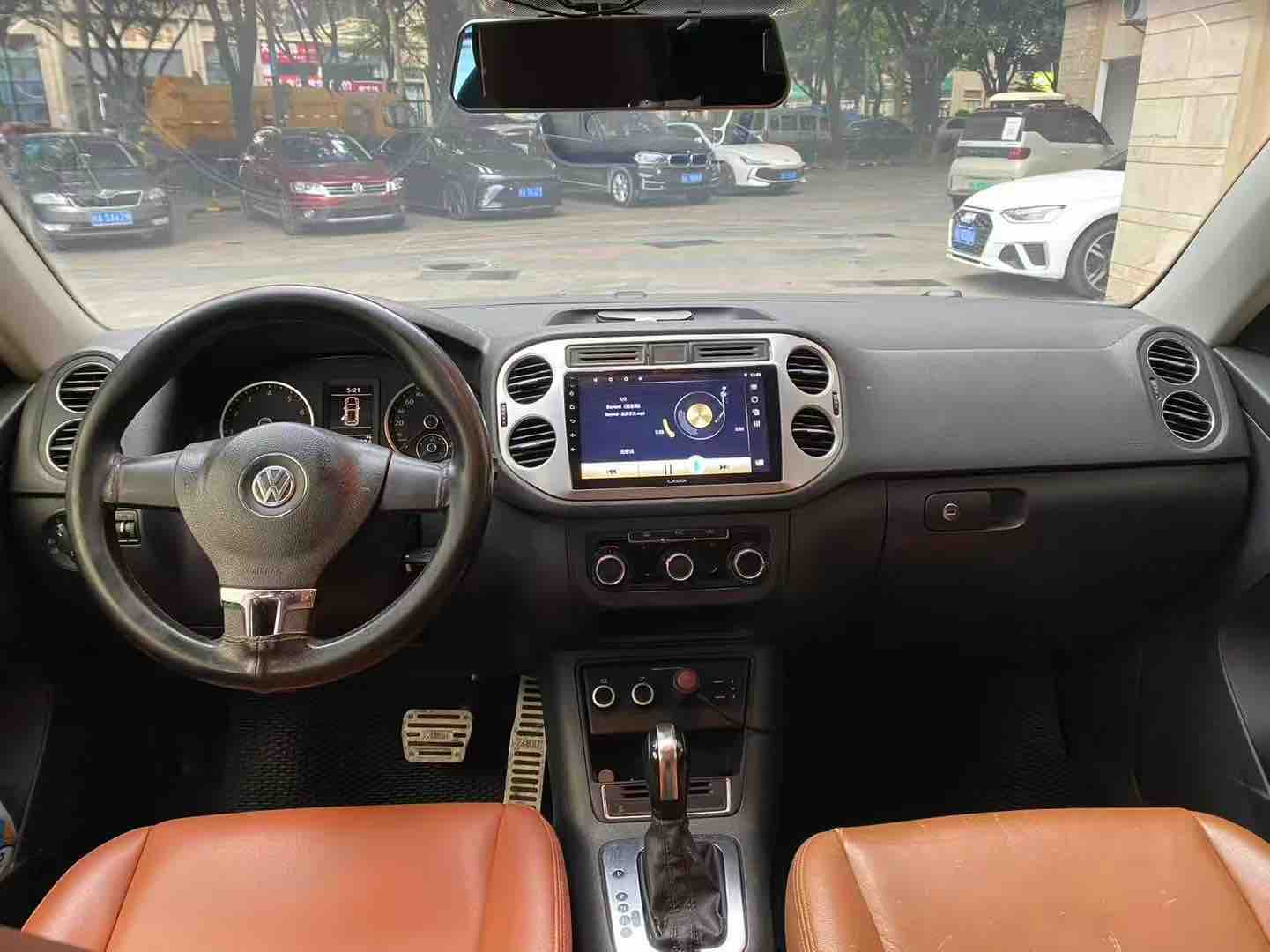 Volkswagen Tiguan 2013 car image #9