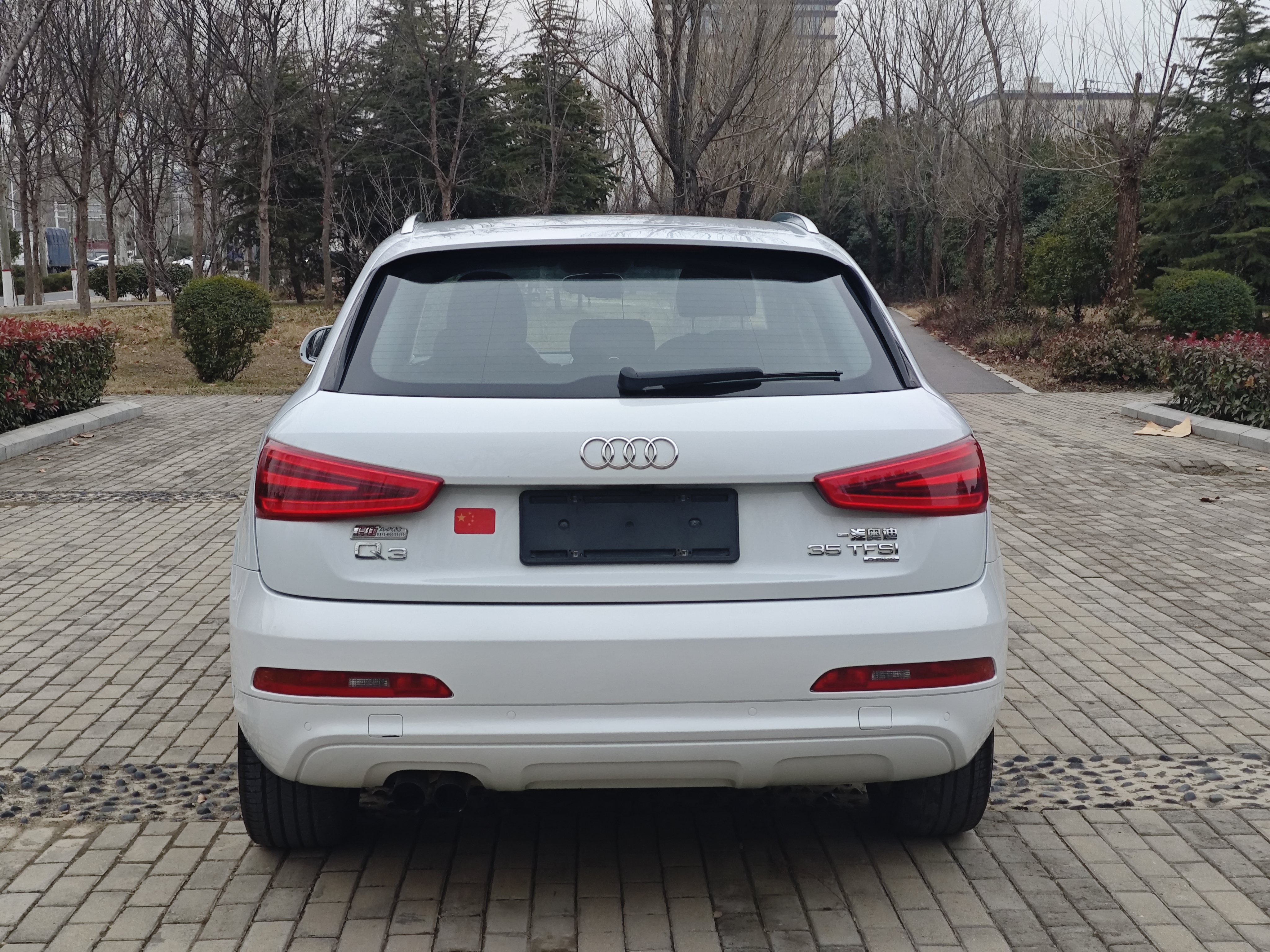 Audi Q3 2014 car image #9