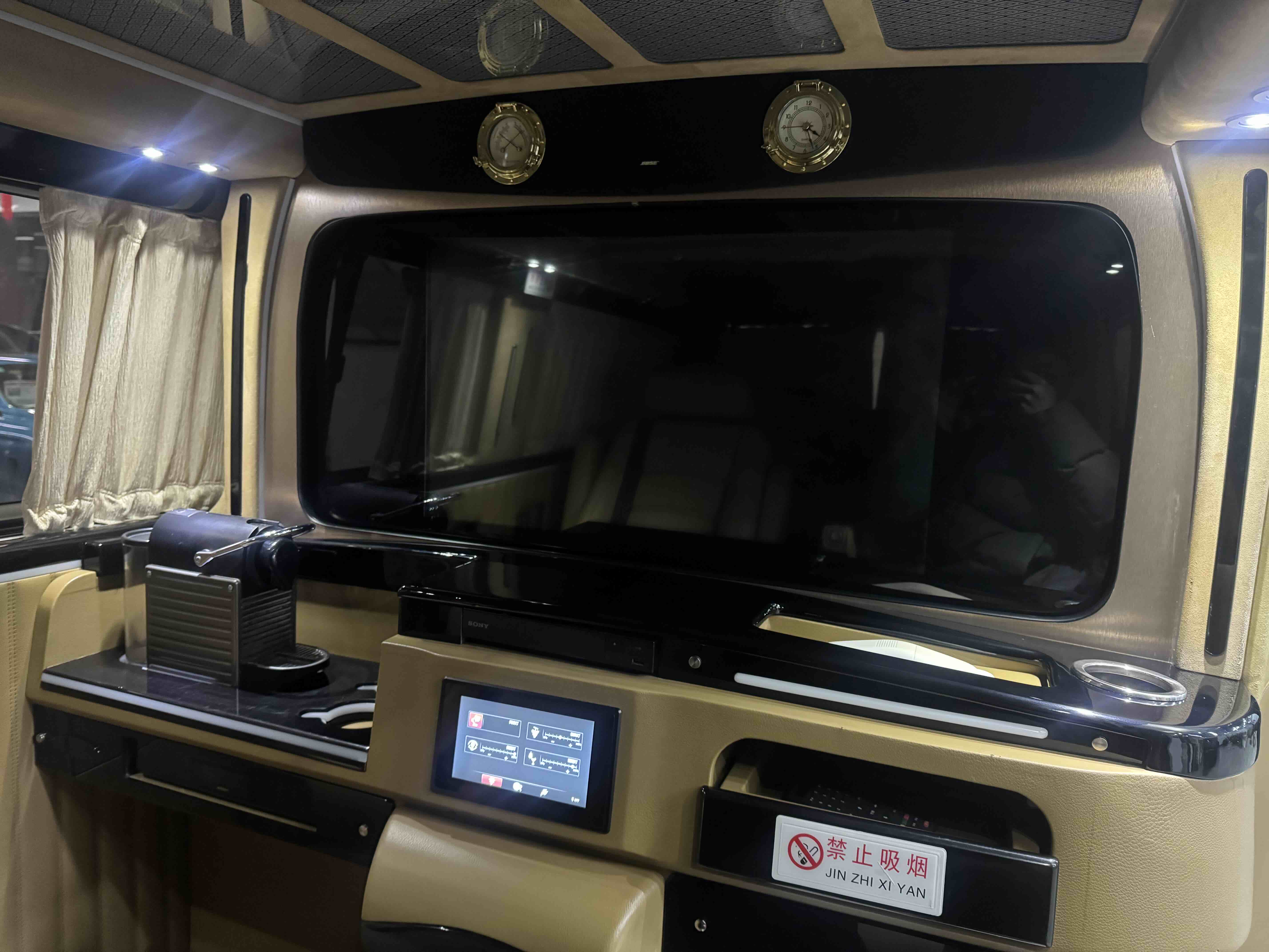 Volkswagen Caravelle 2018 #9 Volkswagen Caravelle 2018 car image #9