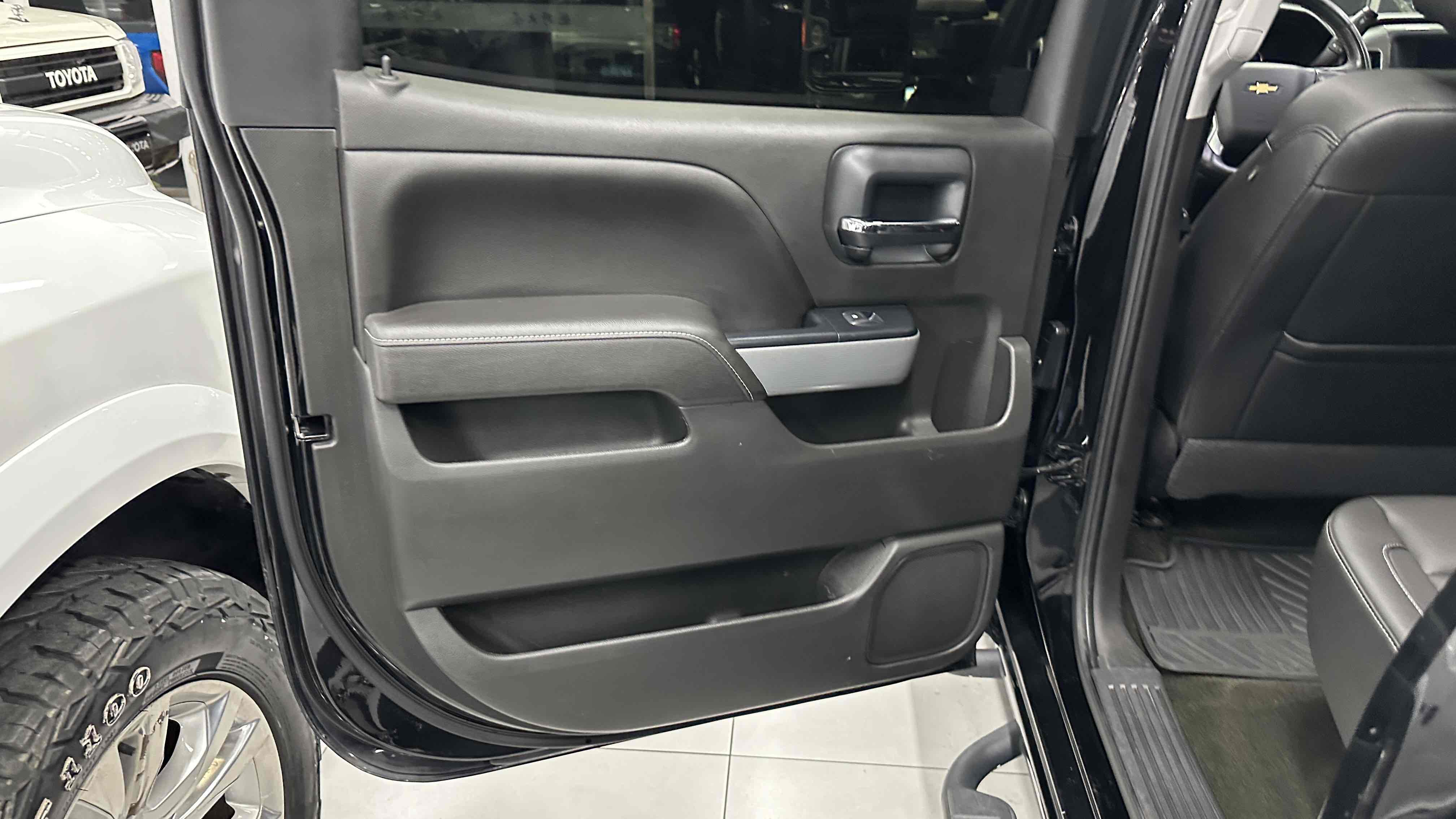 Chevrolet Silverado 2018 car image #9