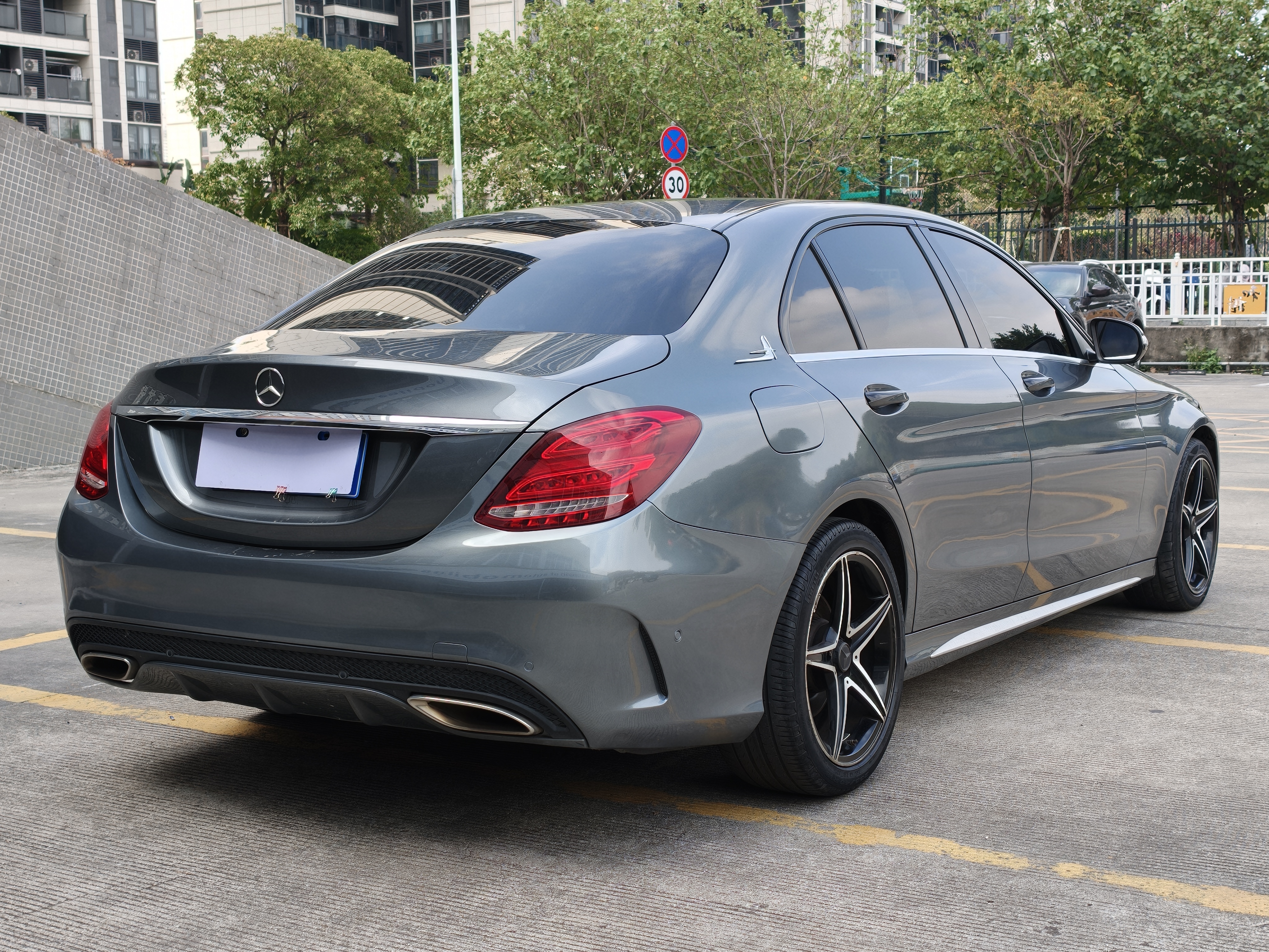 Mercedes-Benz C Class 2017 car image #9