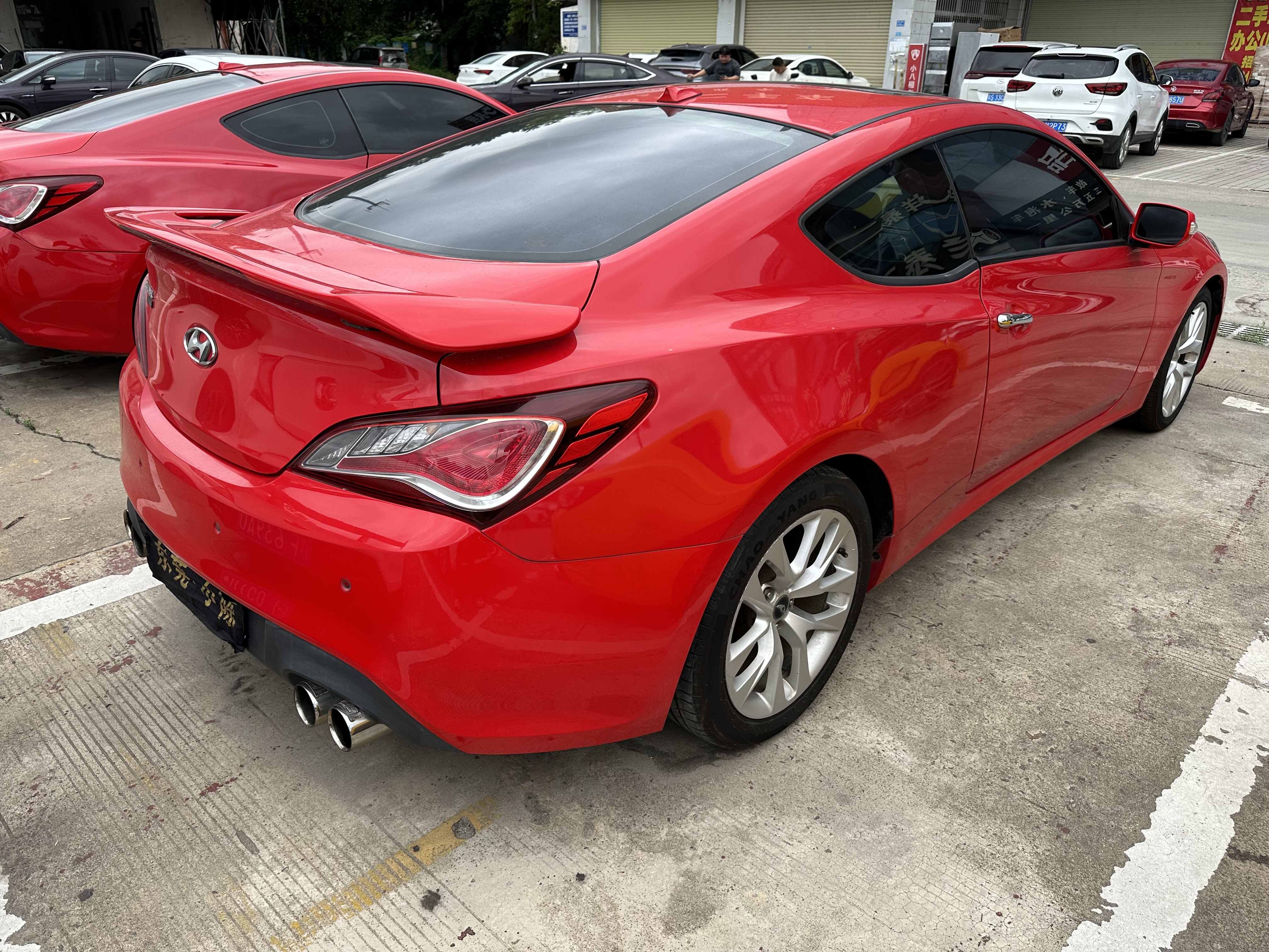 Hyundai Rohens 2013 car image #9