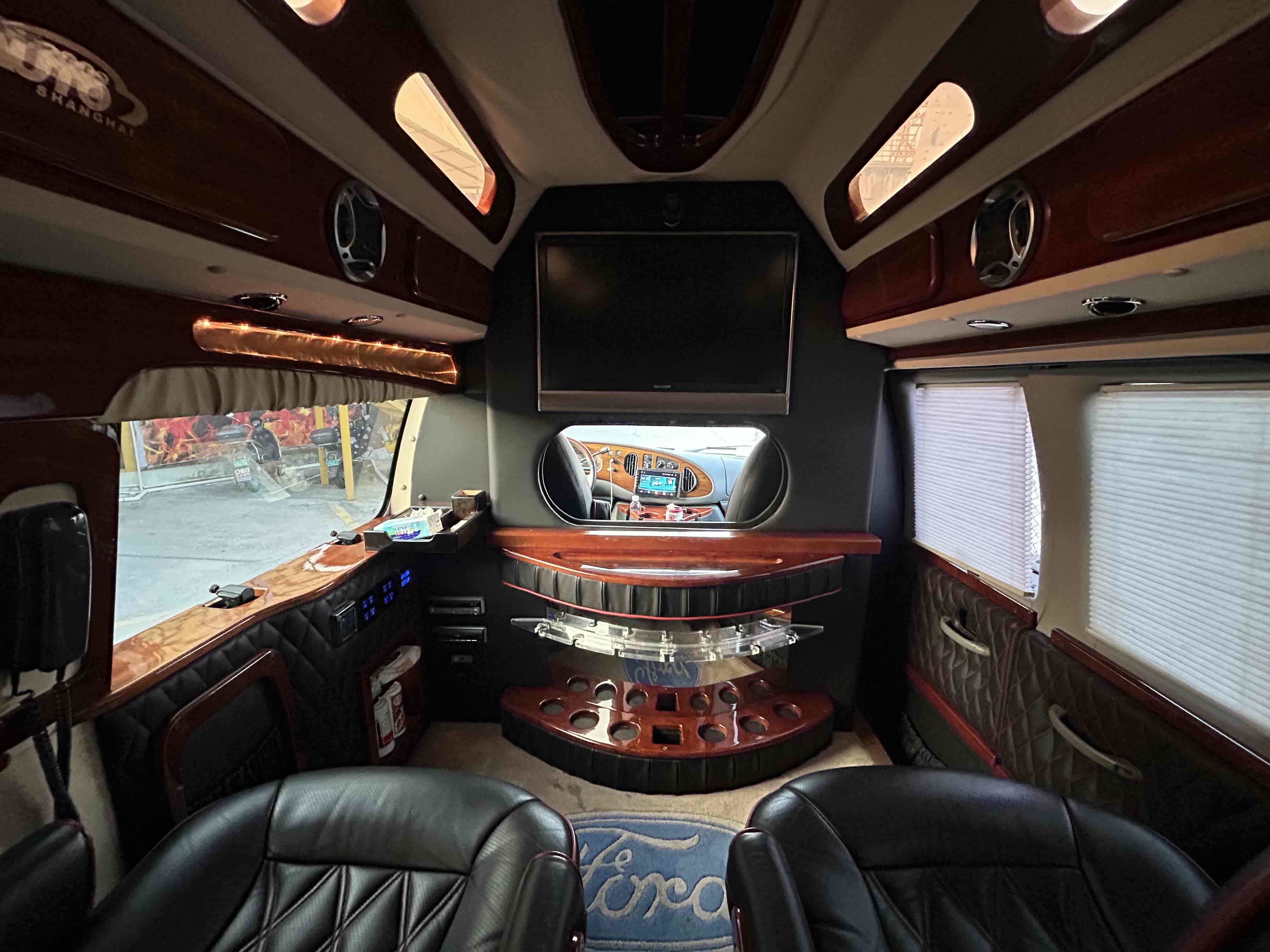 Ford E350 2008 imagem de carro #9