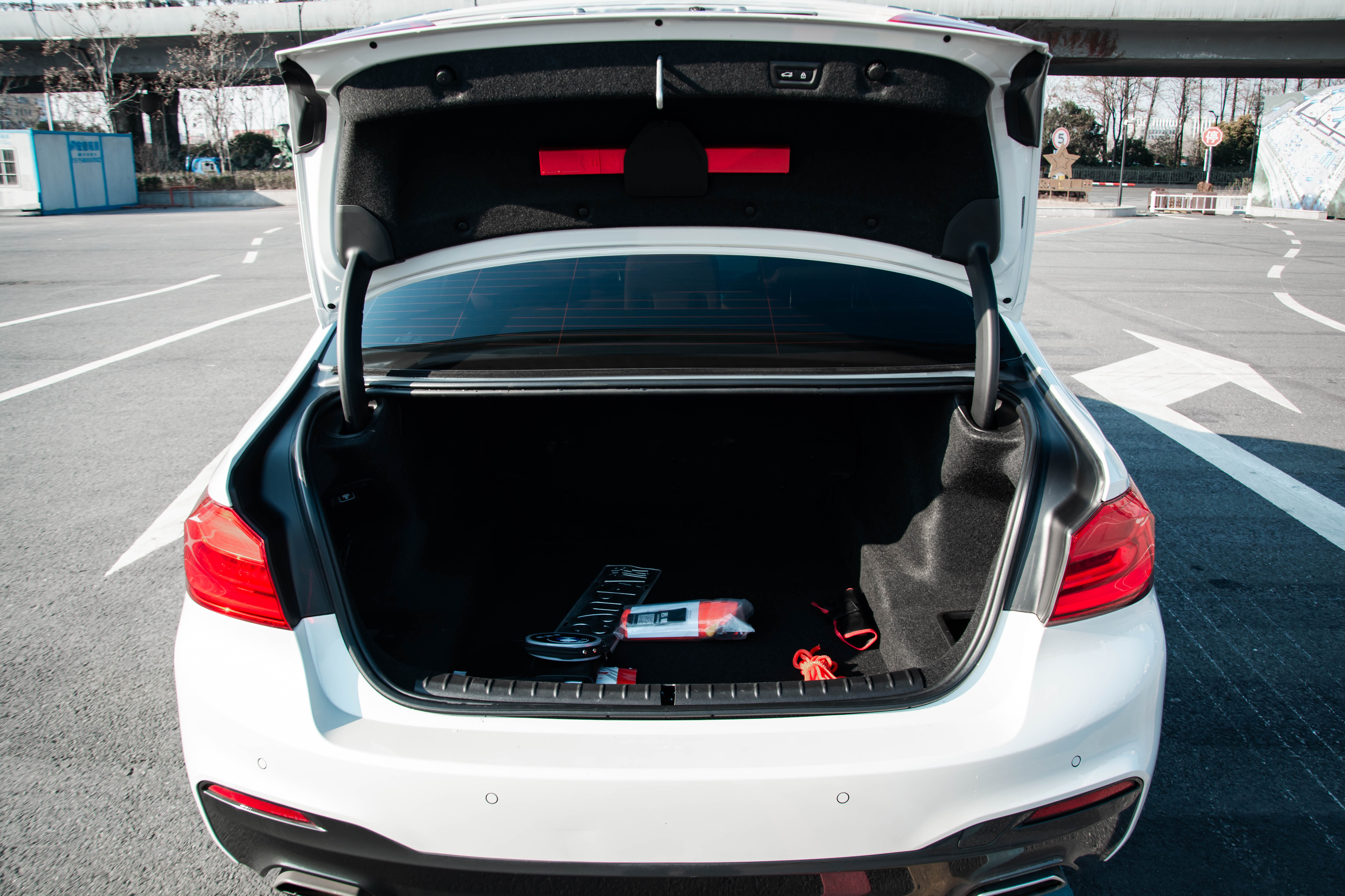 BMW 5 Series 2018 #9 BMW 5 Series 2018 car image #9