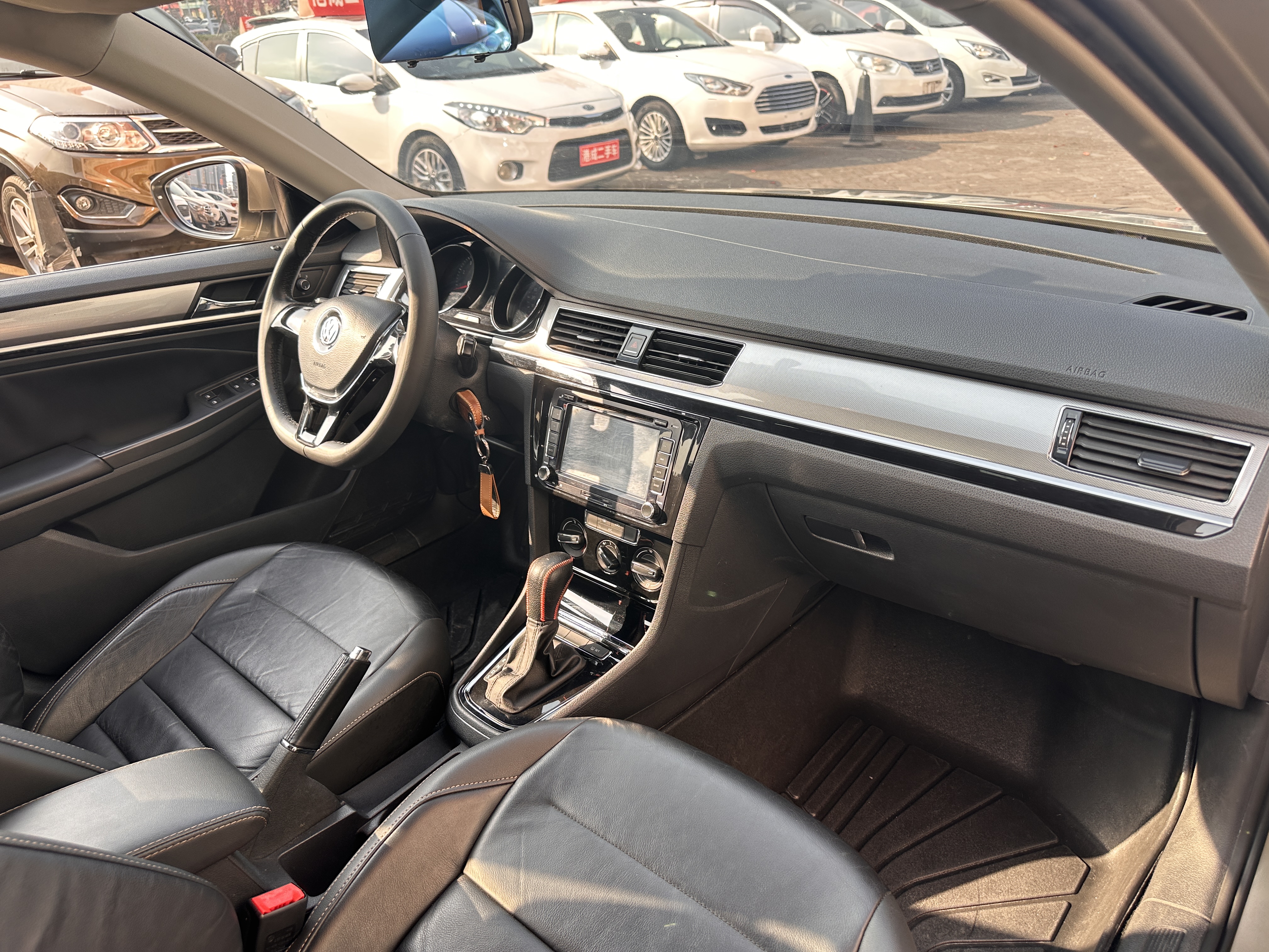 Volkswagen Bora 2016 car image #9