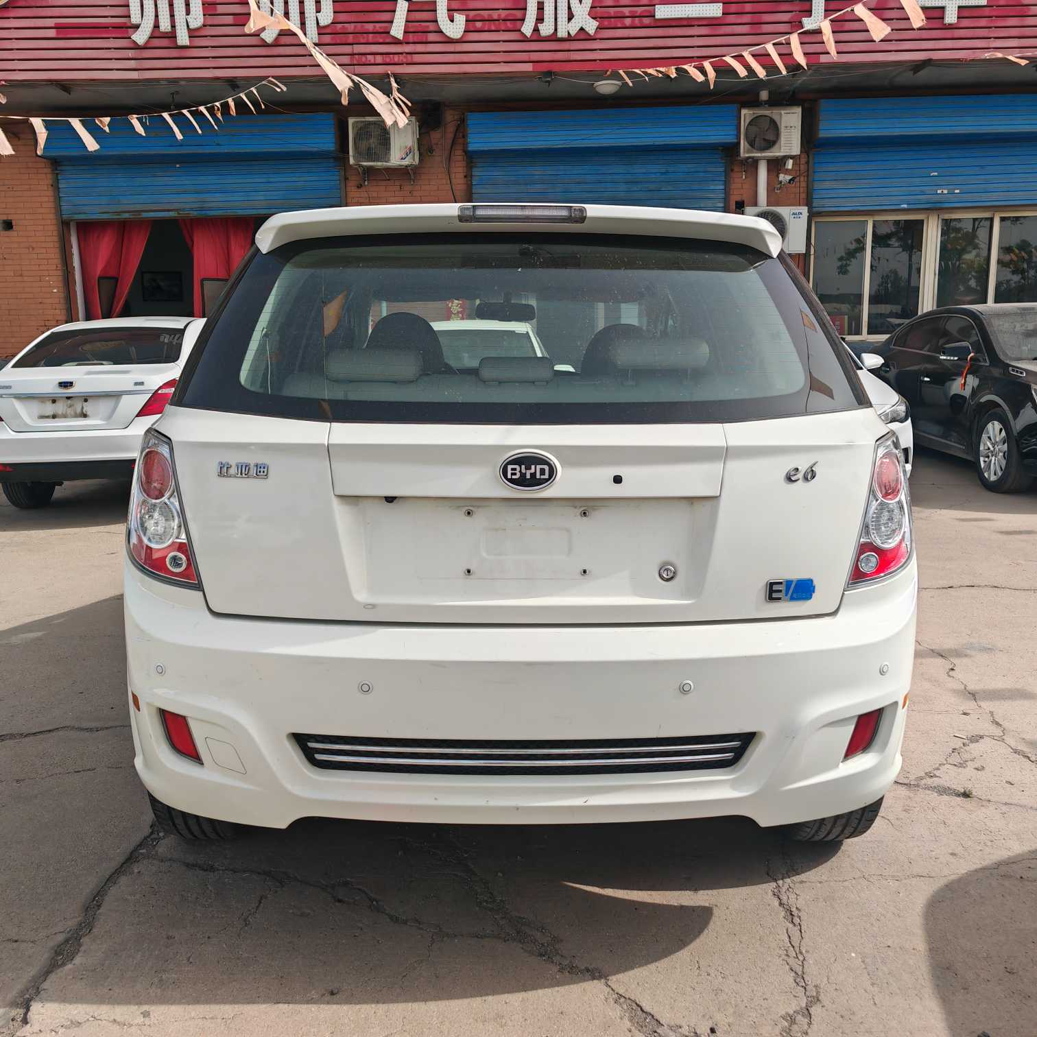 BYD e6 2016 #9 BYD e6 2016 car image #9