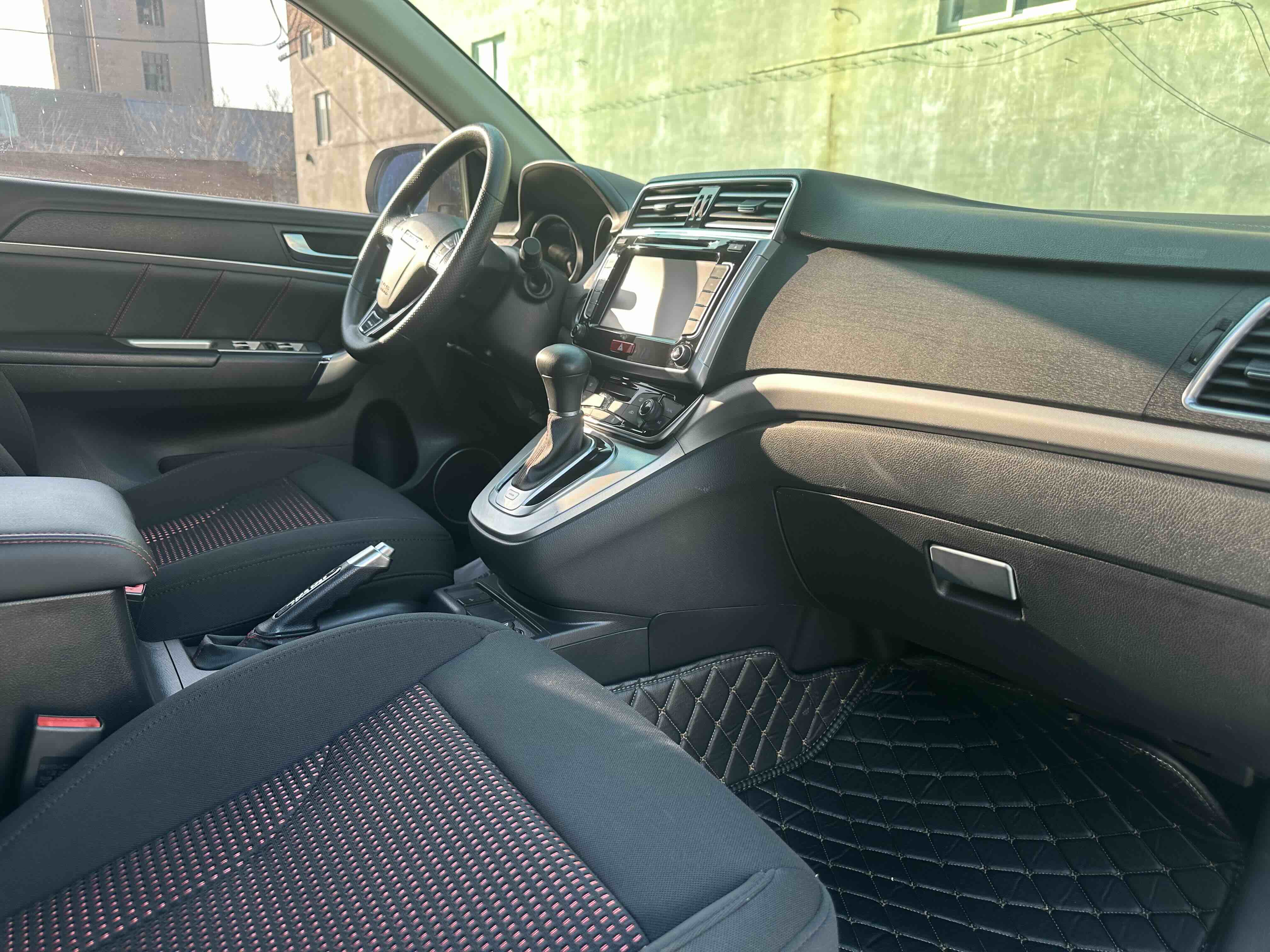 Haval M6 2018 #9 Haval M6 2018 car image #9