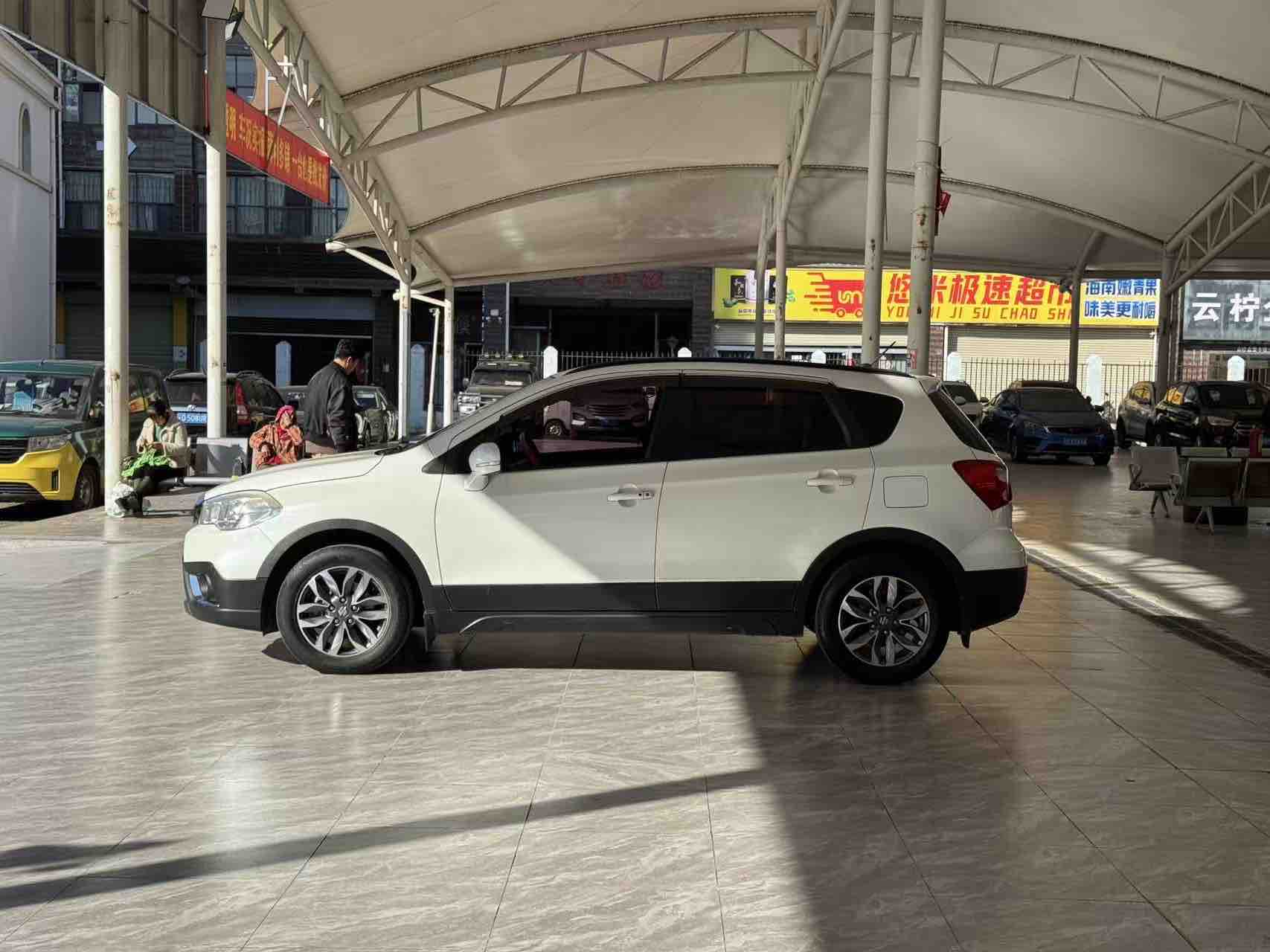 Suzuki SX4 S-CROSS 2018 imagem de carro #9