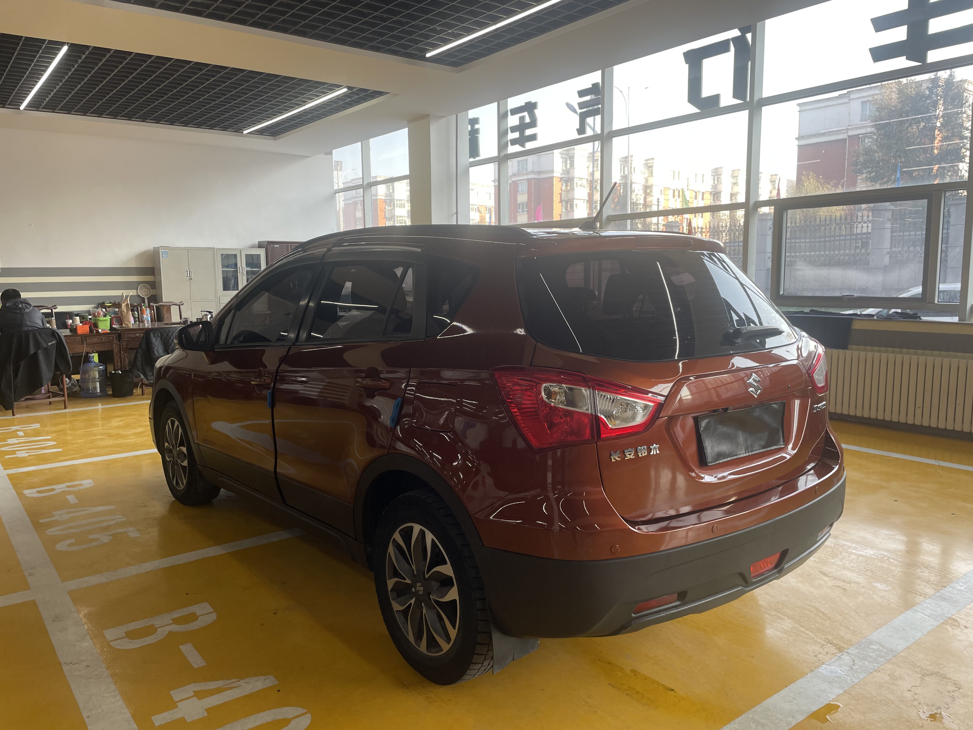 Suzuki SX4 S-CROSS 2018 imagem de carro #9