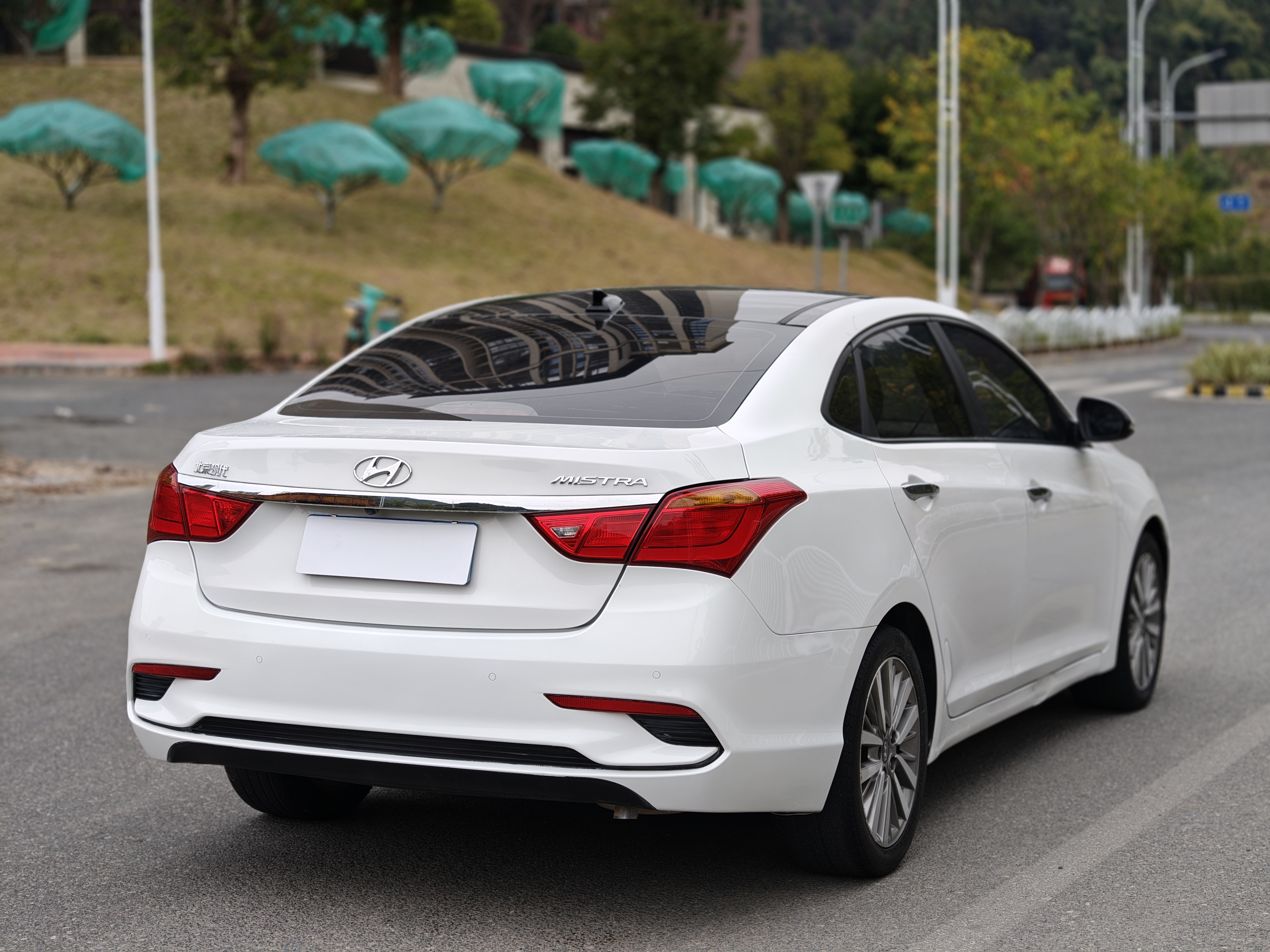 Hyundai Mistra 2018 car image #9