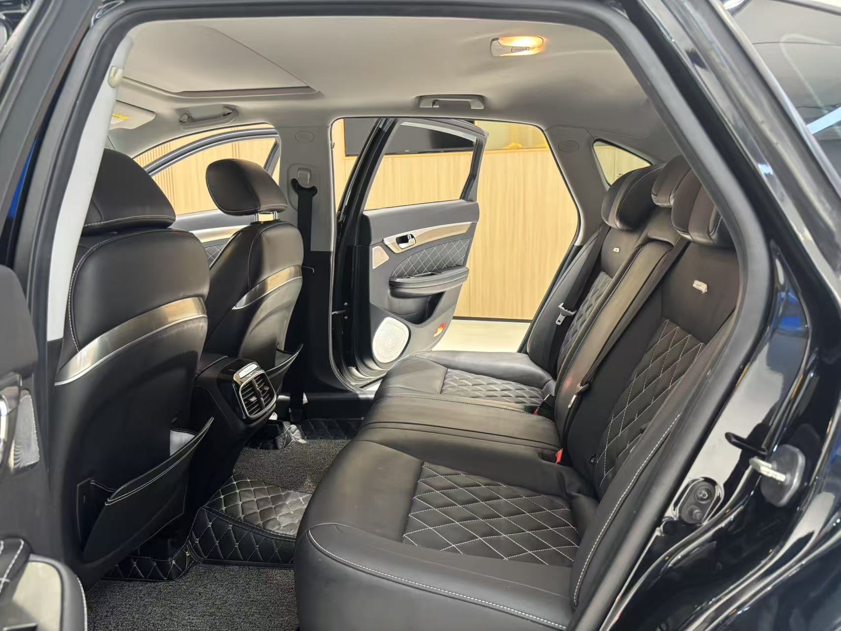 GAC Trumpchi GA8 2019 #9 GAC Trumpchi GA8 2019 car image #9