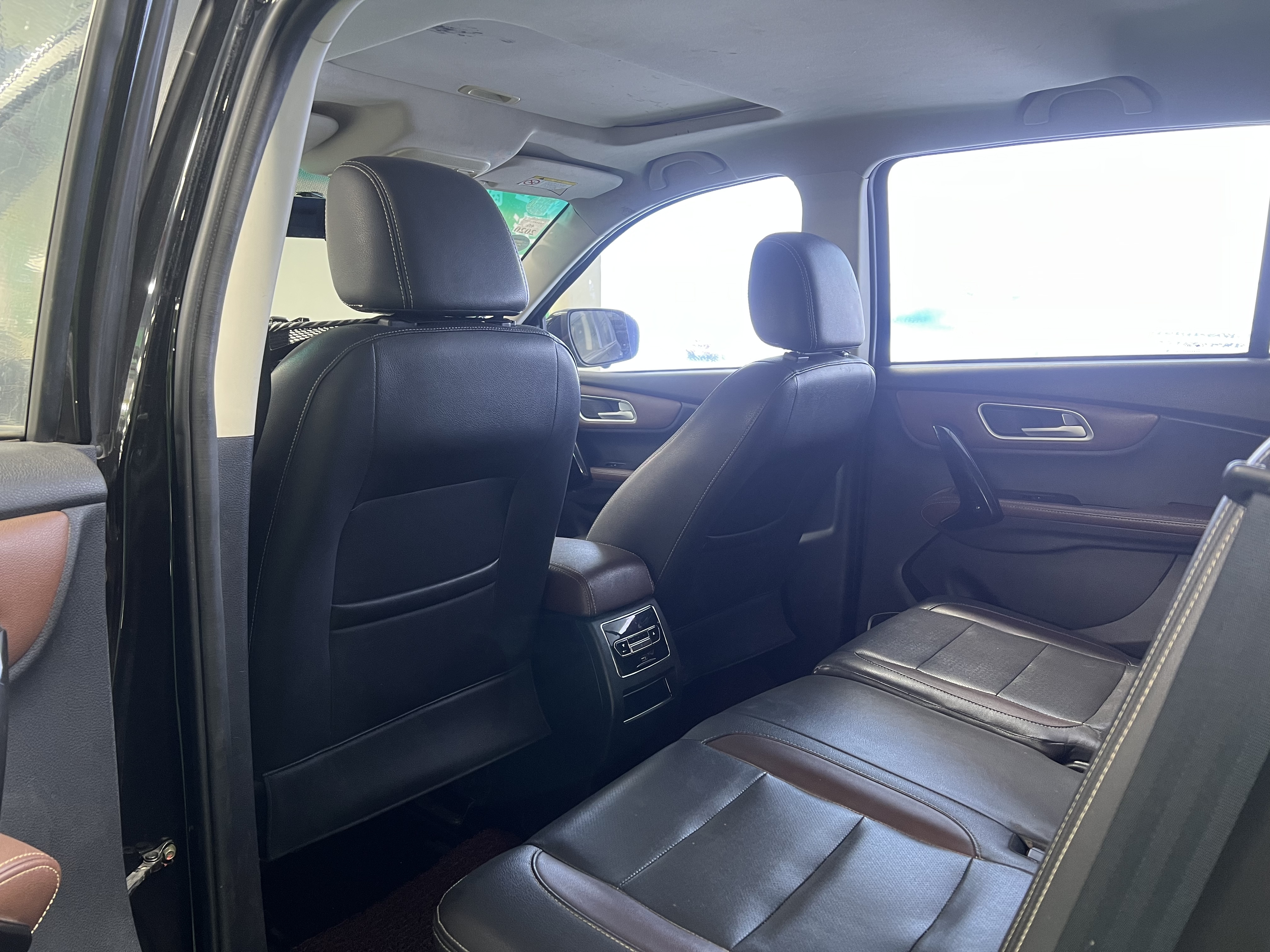 SWM X7 2018 изображение автомобиля #9