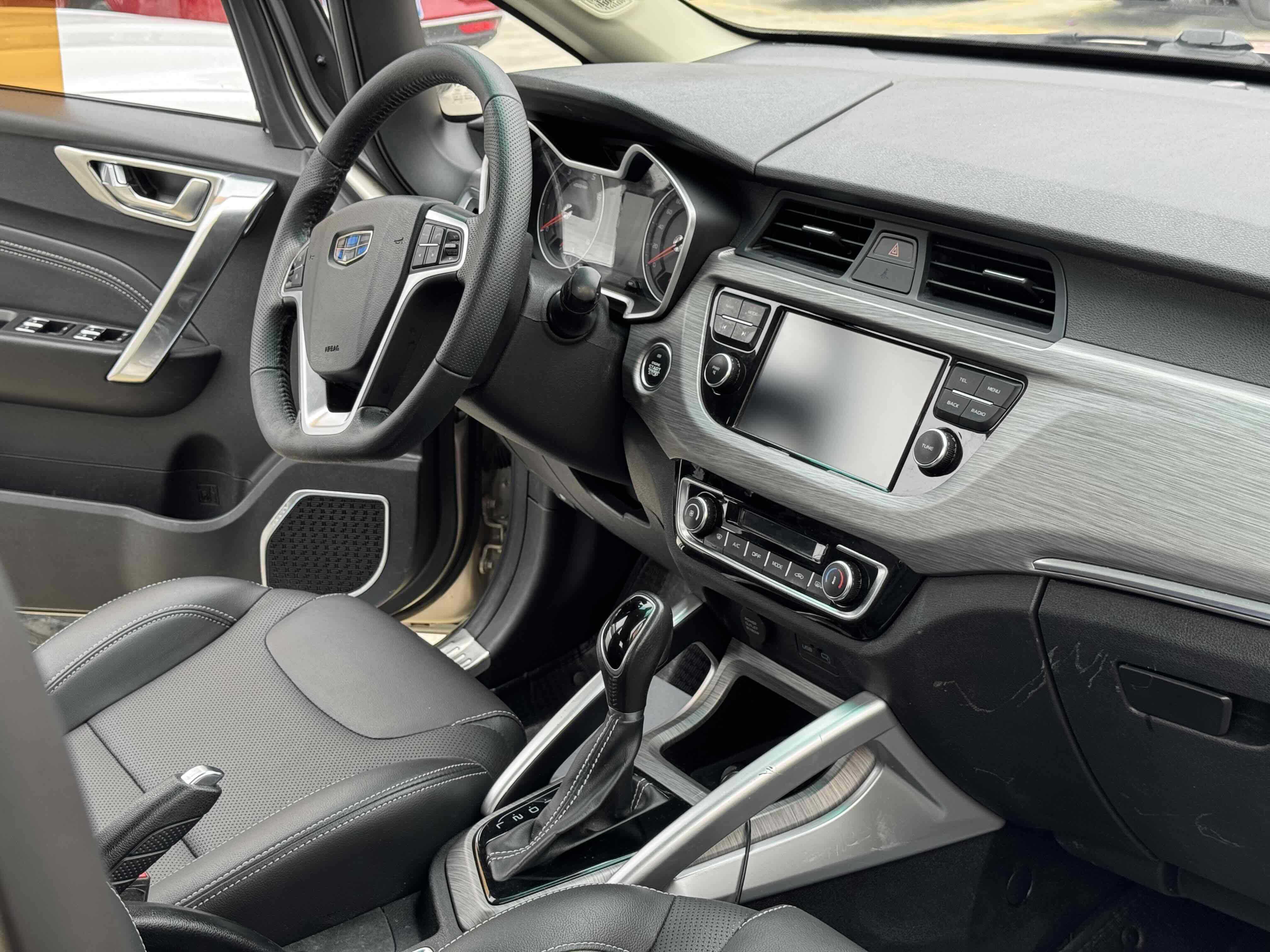 吉利汽车 远景X3 2018 汽车图片 #9