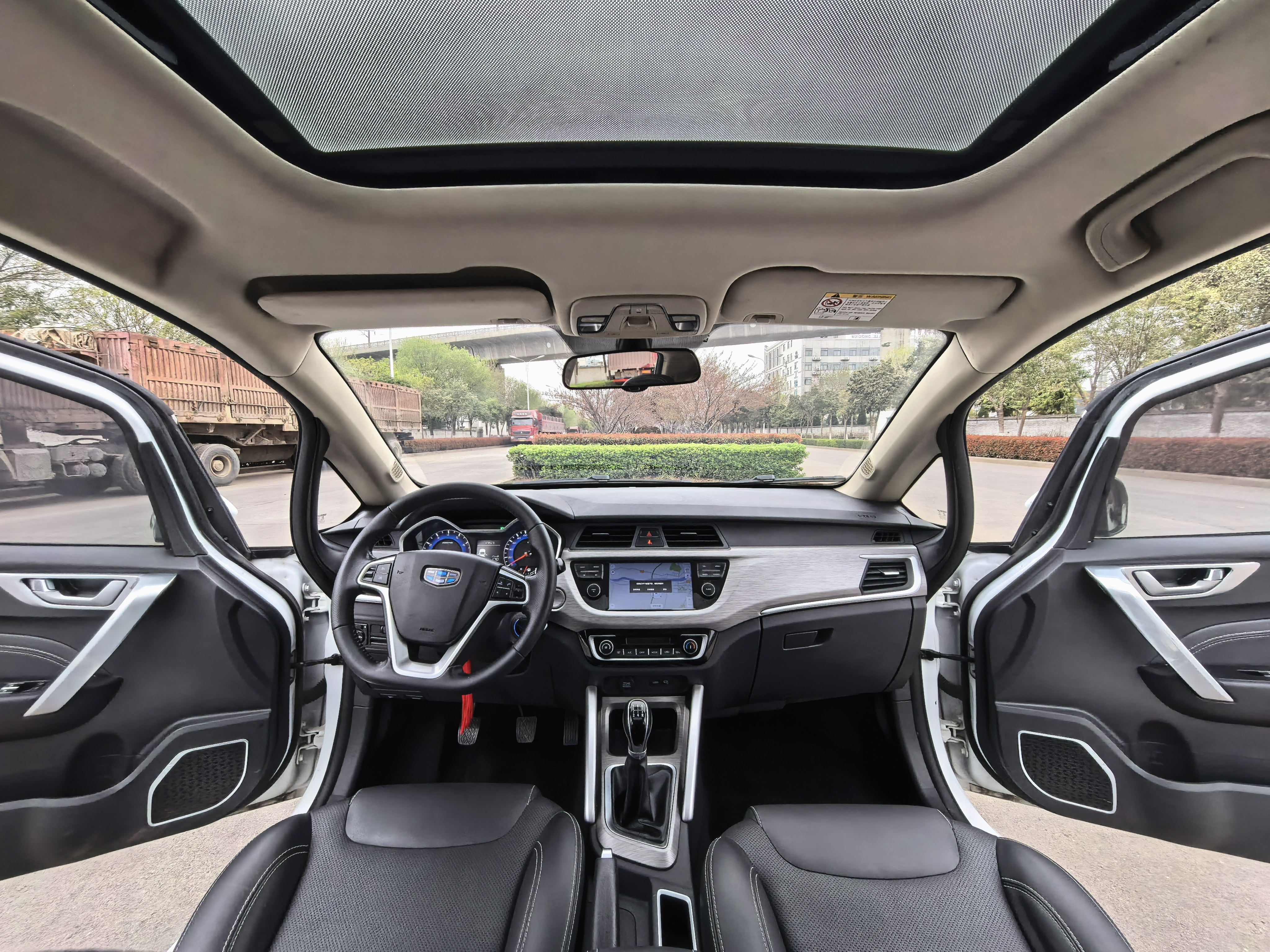 Vision X3 2019 car image #9