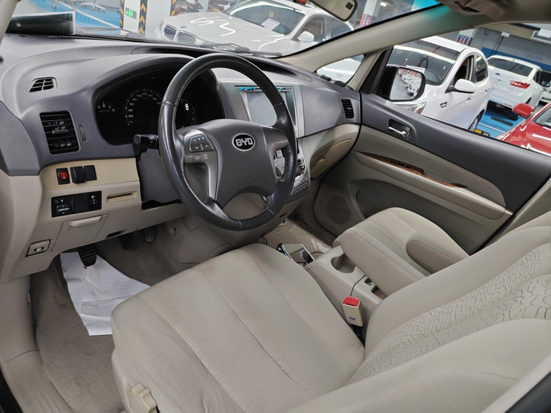 BYD S6 2013 изображение автомобиля #9