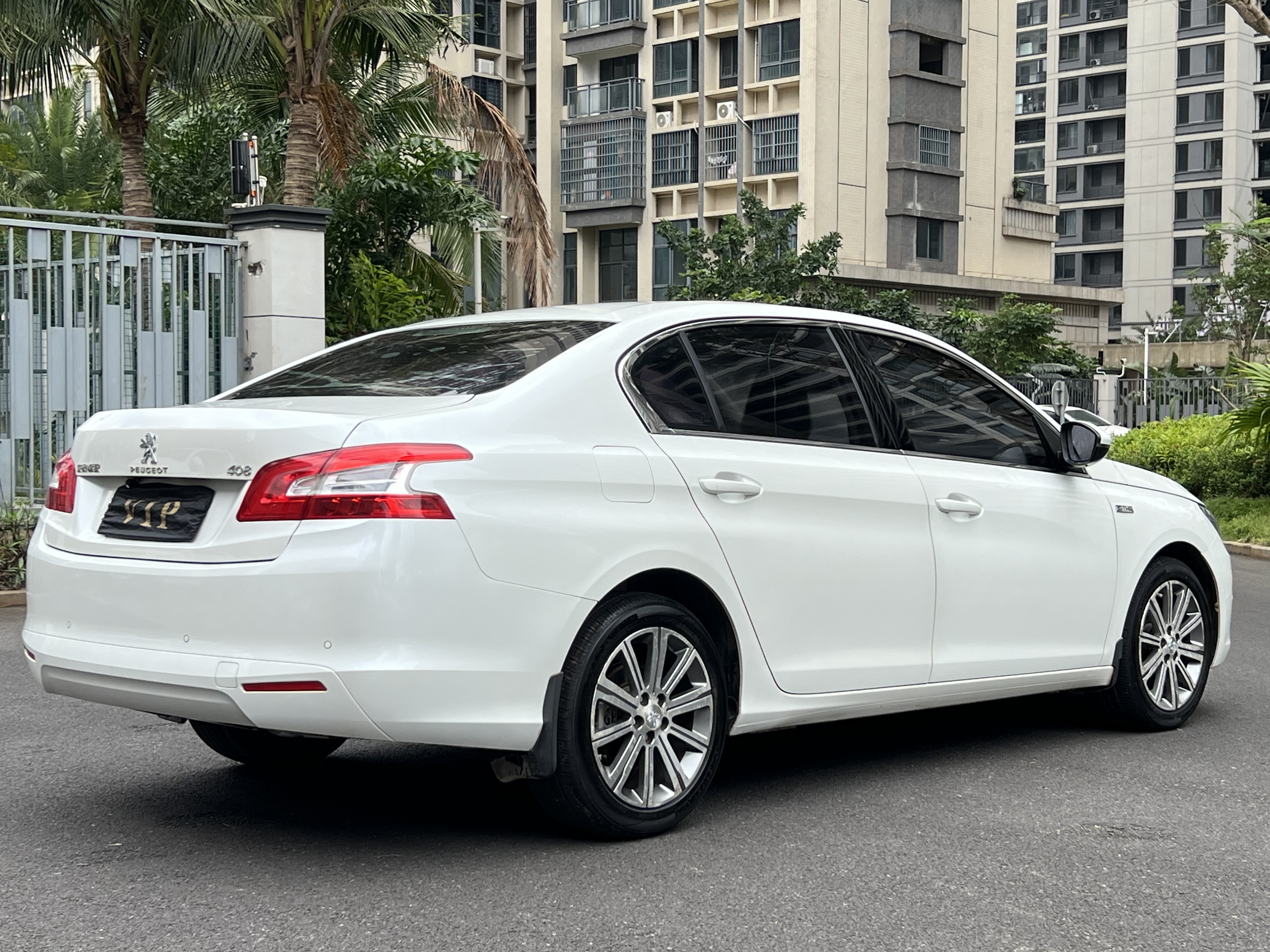 Peugeot 408 2017 car image #9