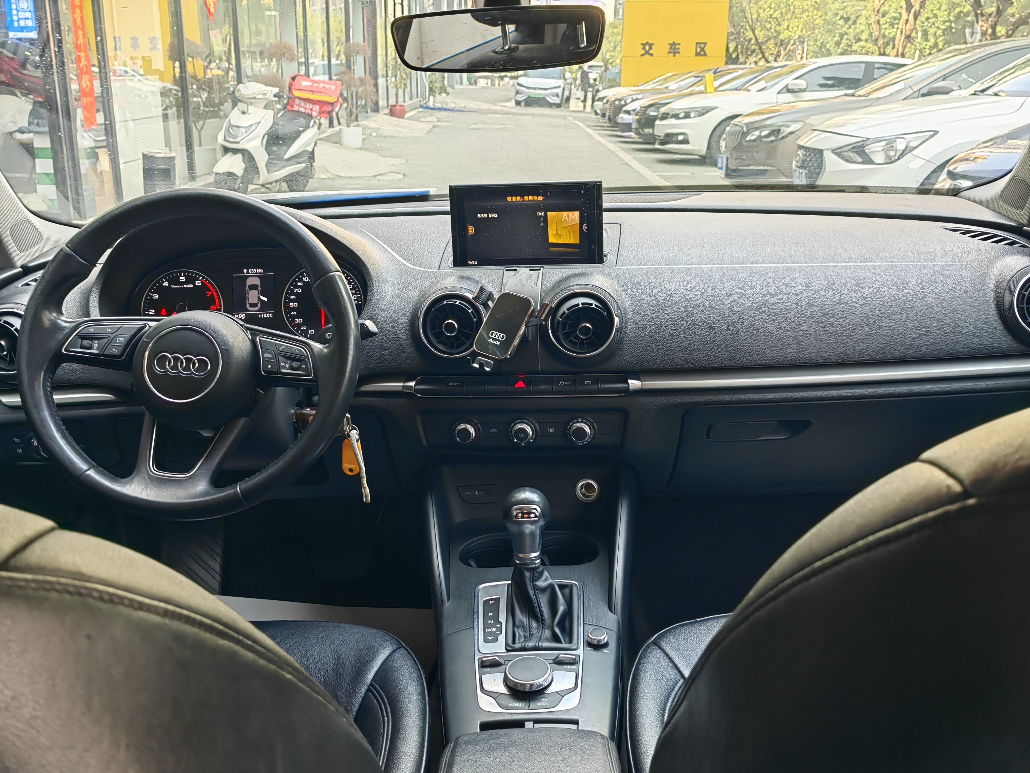 Audi A3 2018 car image #9