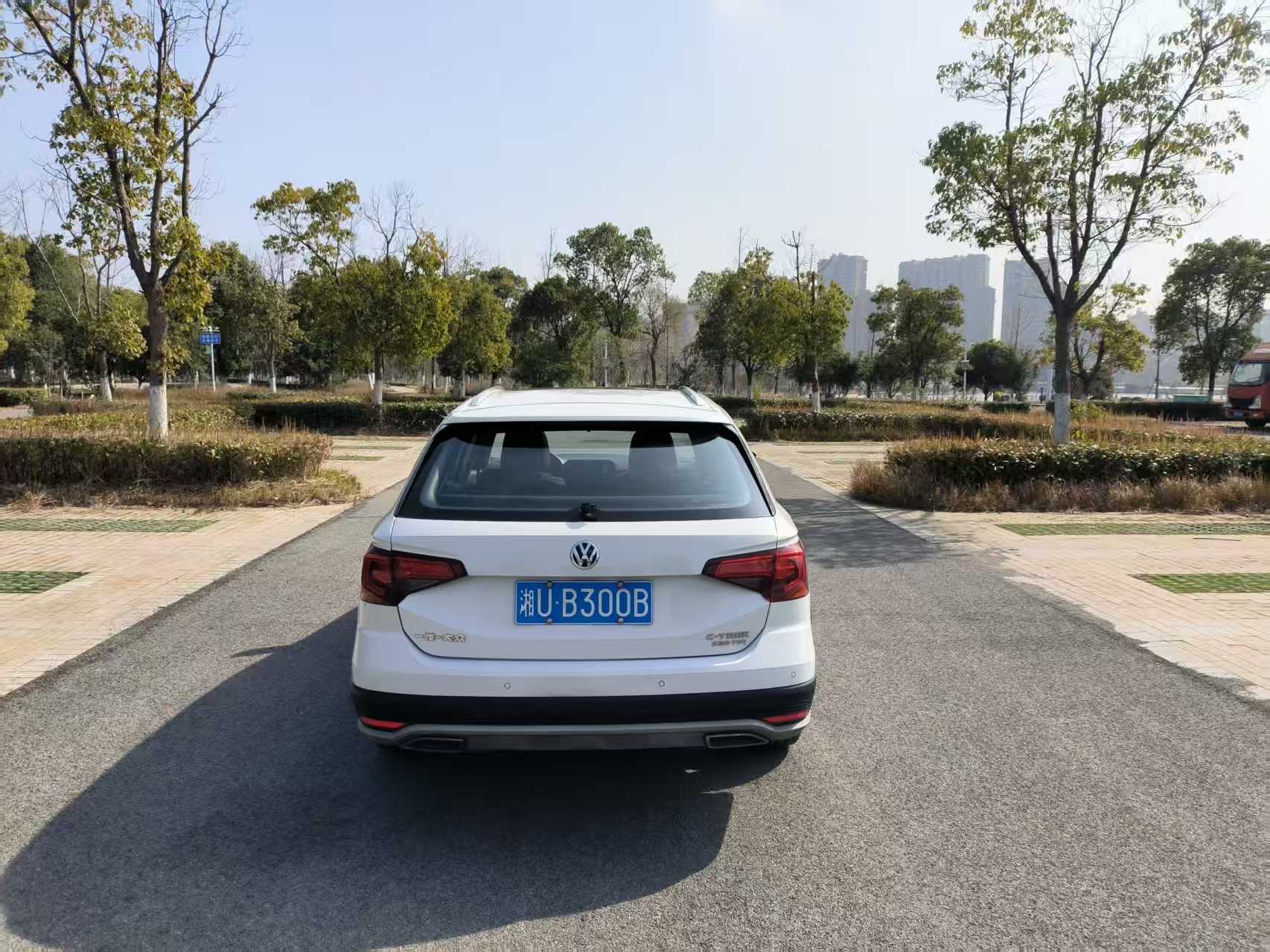 Volkswagen C-Trek 2018 immagine di auto #9