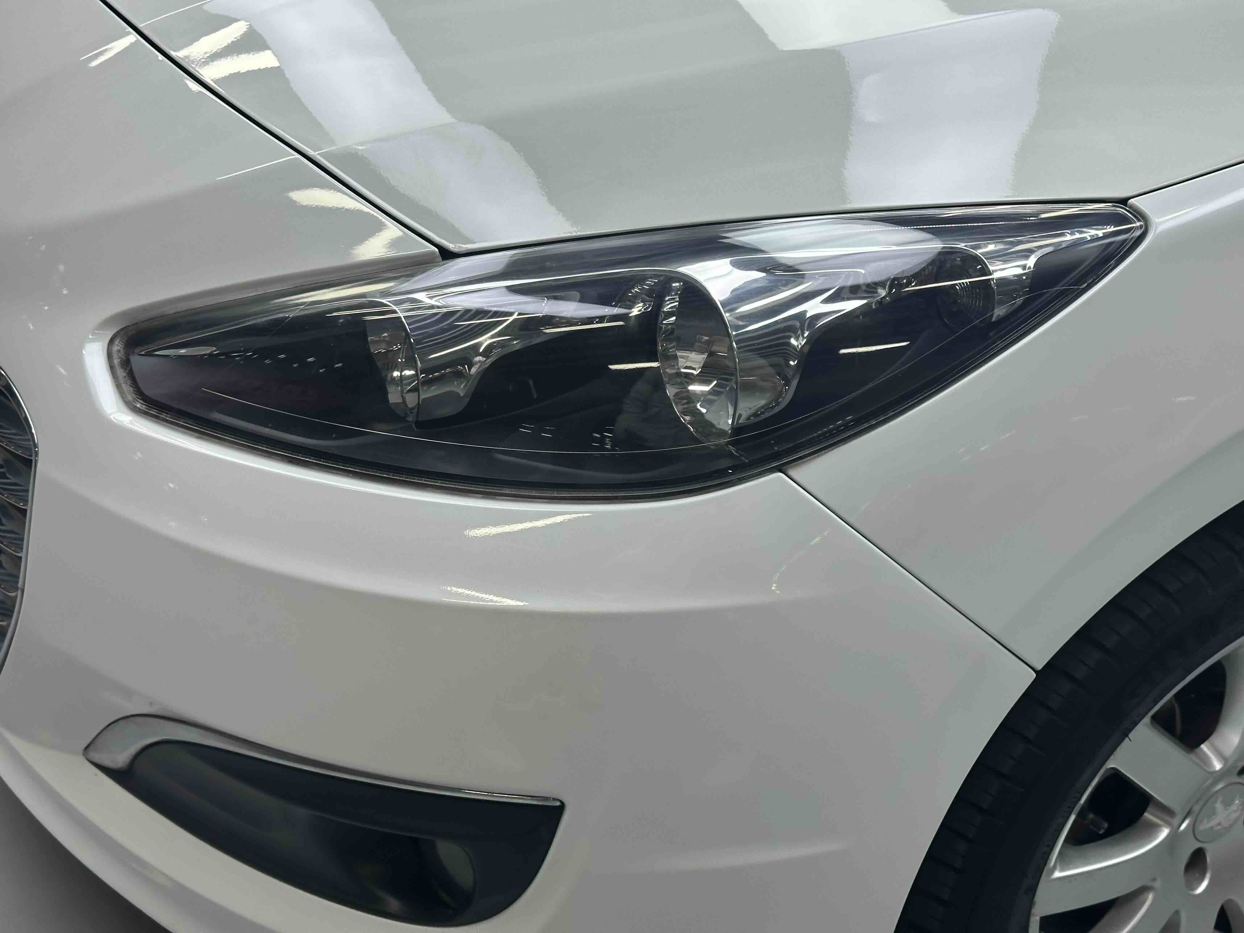 Peugeot 308 2015 #9 Peugeot 308 2015 car image #9