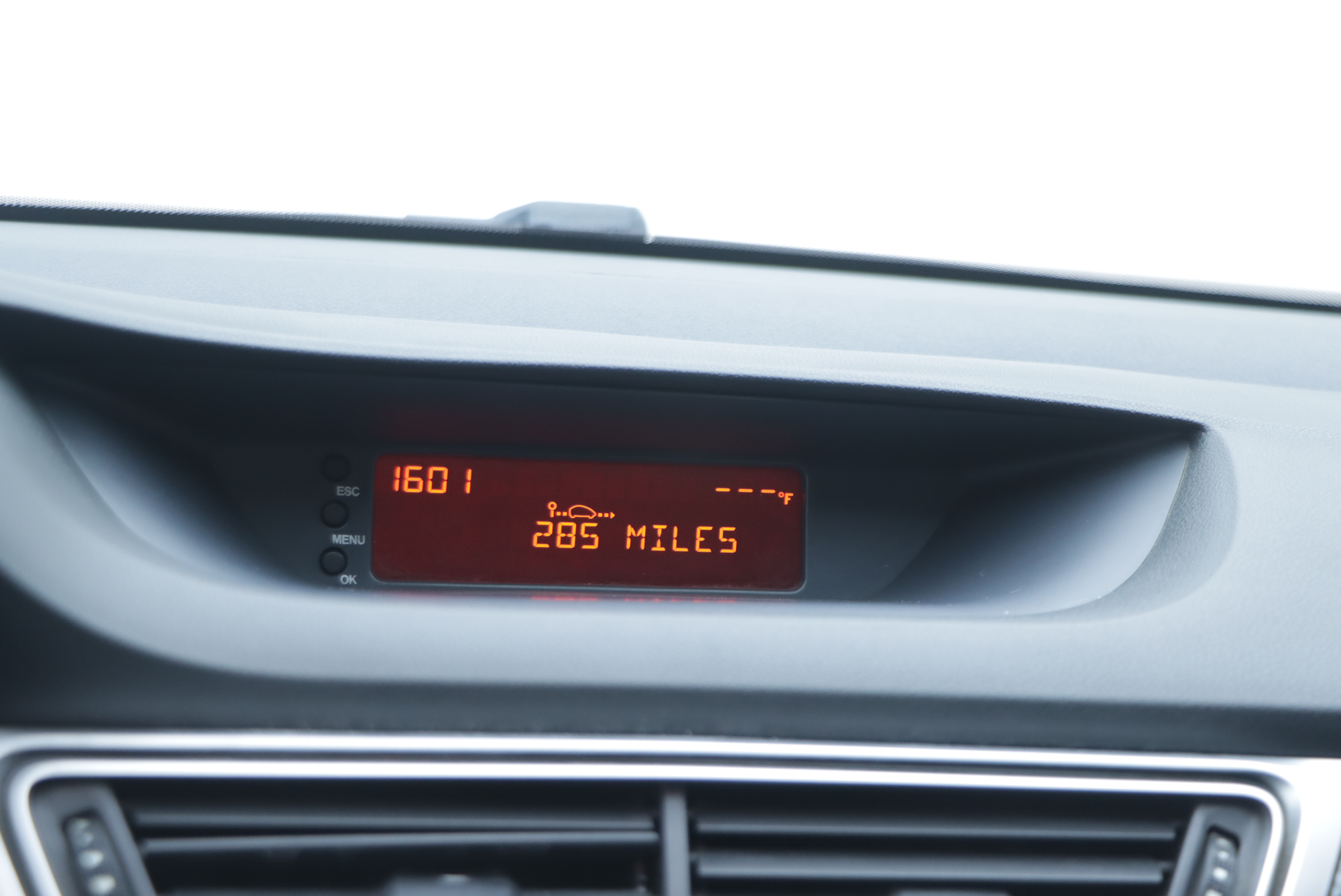 Peugeot 308 2015 car image #9