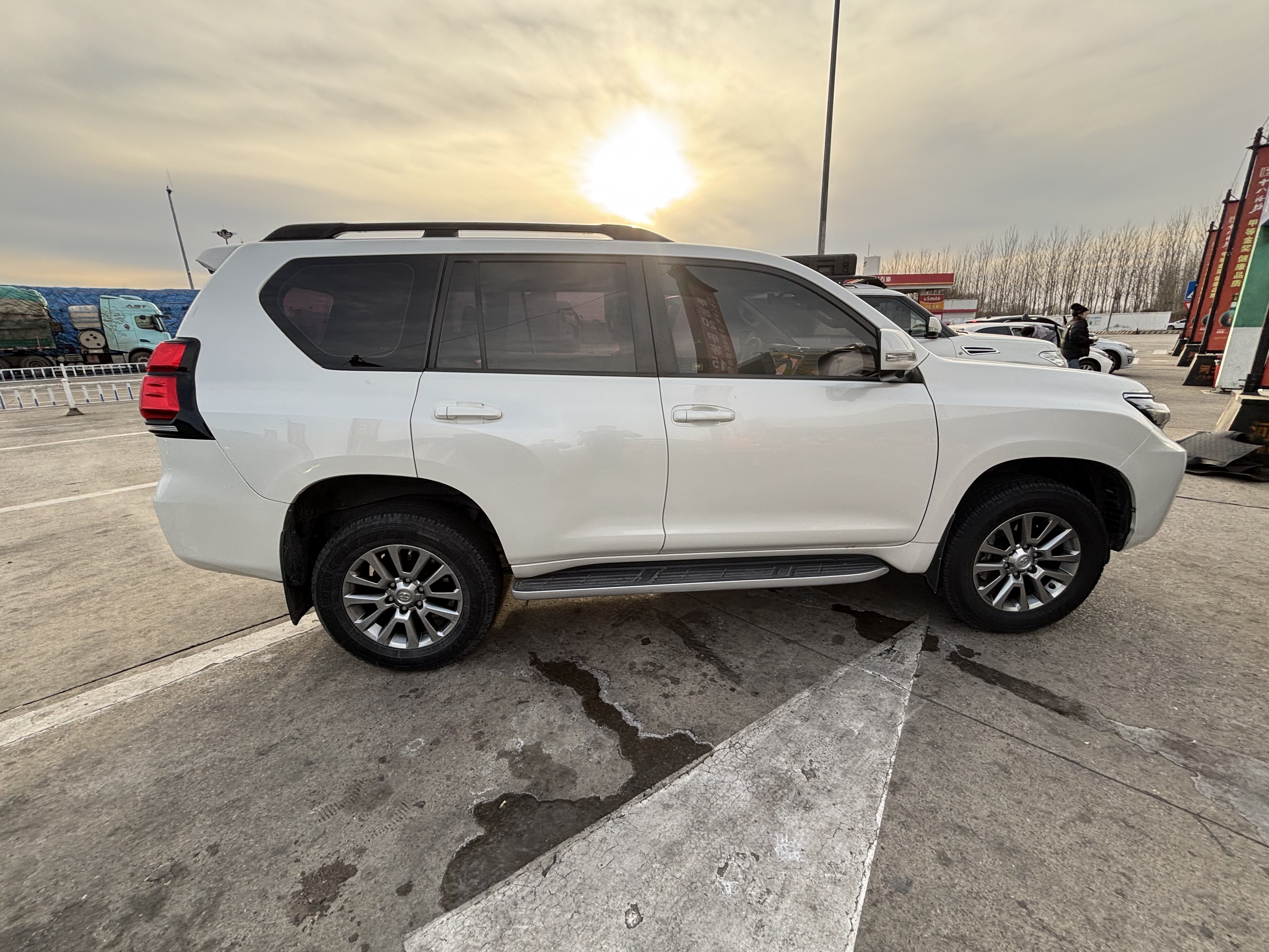 Toyota Land Cruiser Prado 2018 car image #9