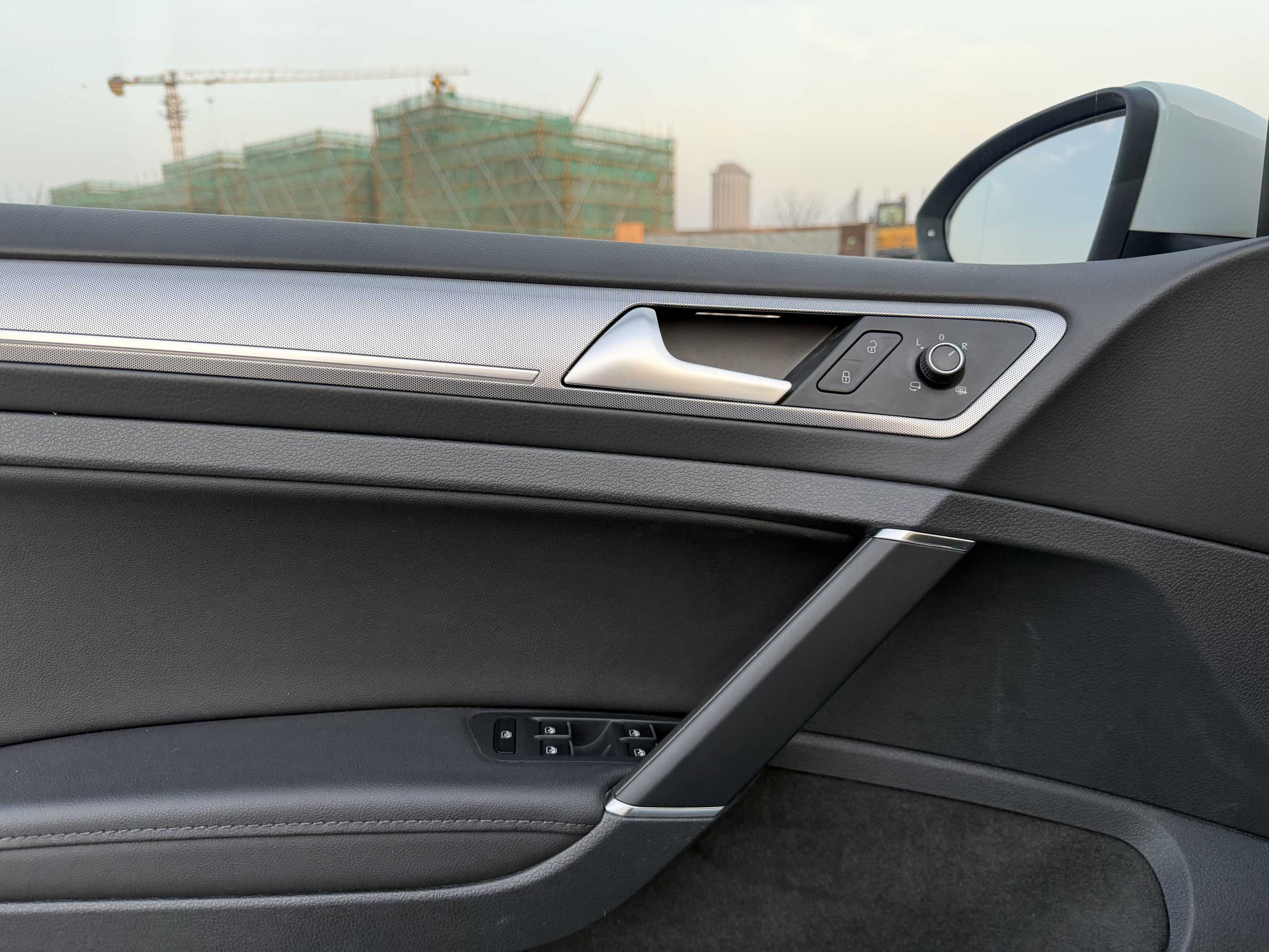 Volkswagen Golf 2018 car image #9