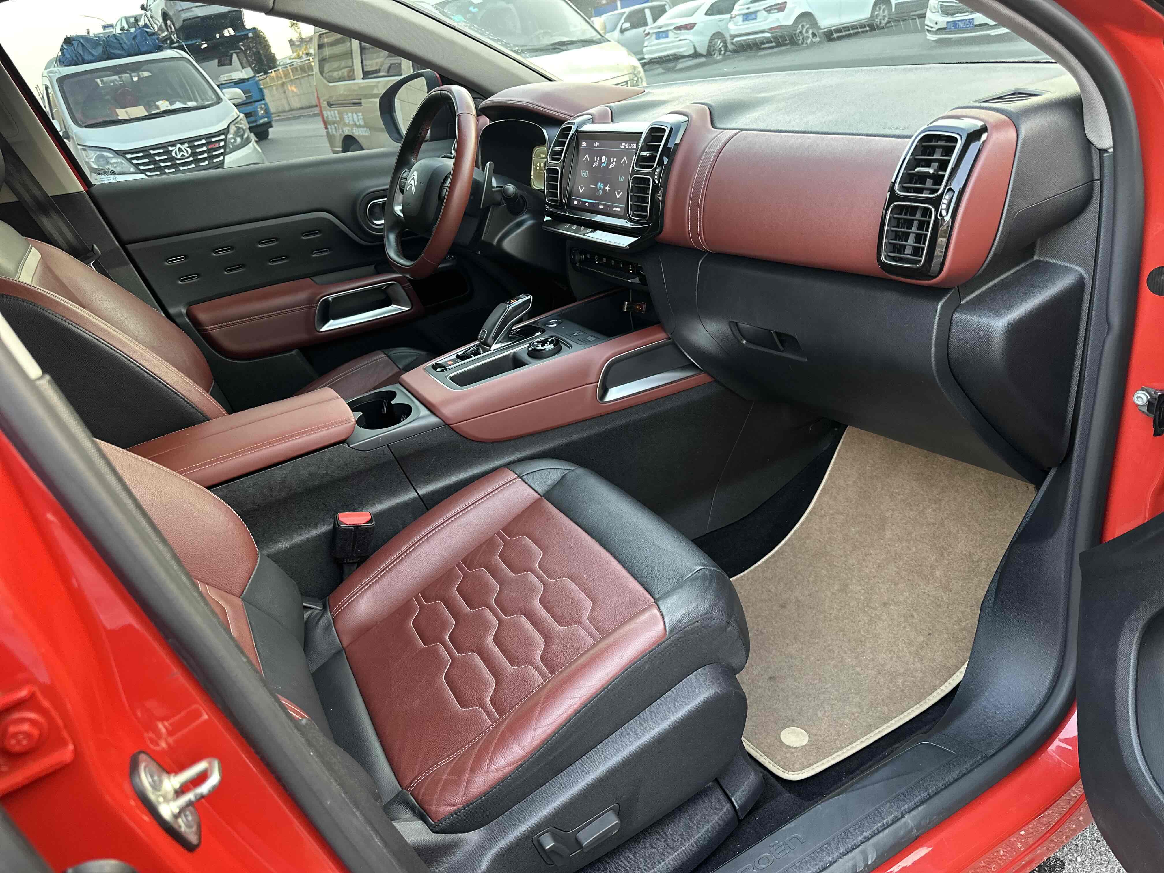 Citroen C5 AIRCROSS 2018 car image #9