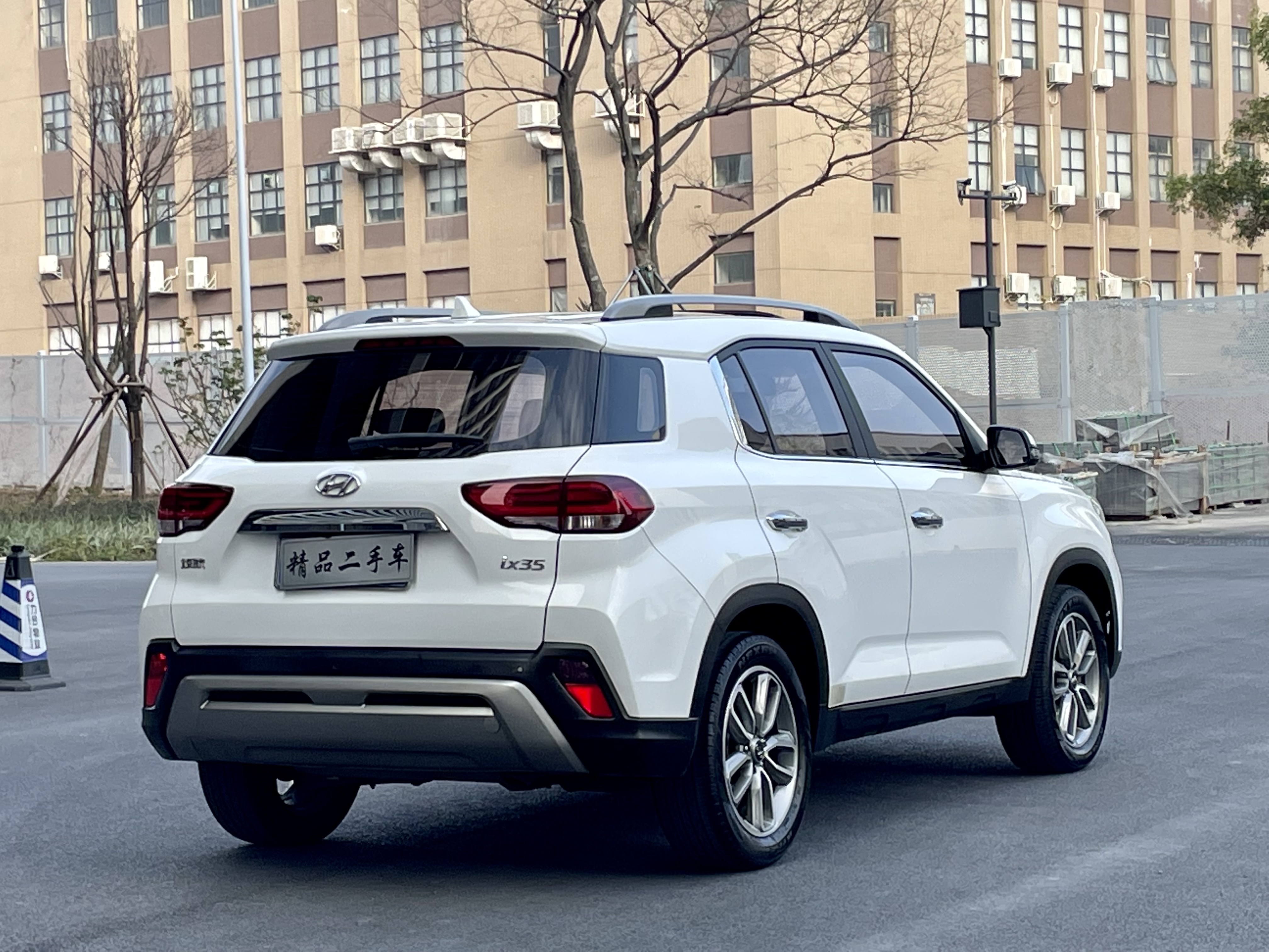 Hyundai ix35 2018 car image #9