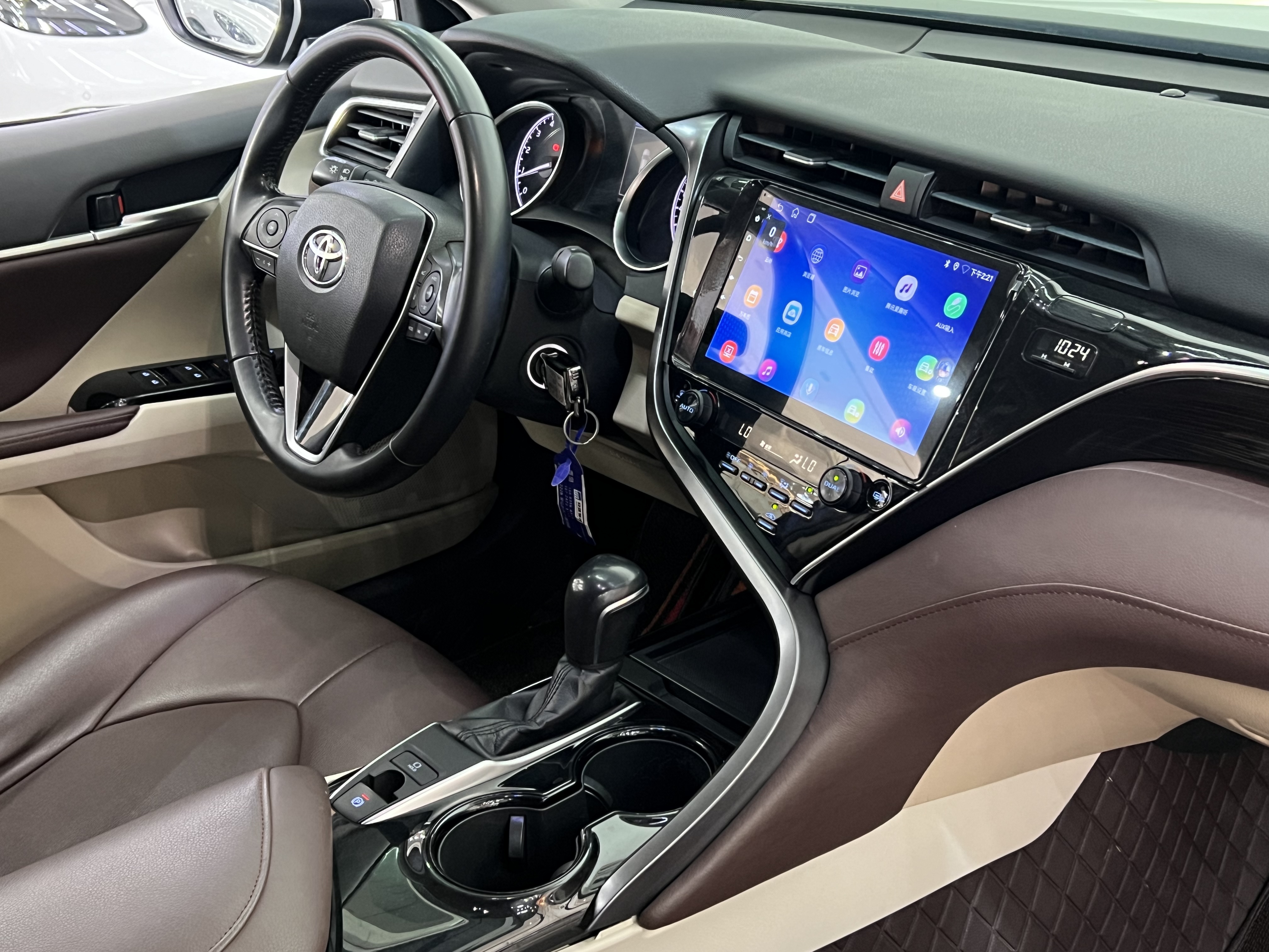 Toyota Camry 2018 #9 Toyota Camry 2018 car image #9