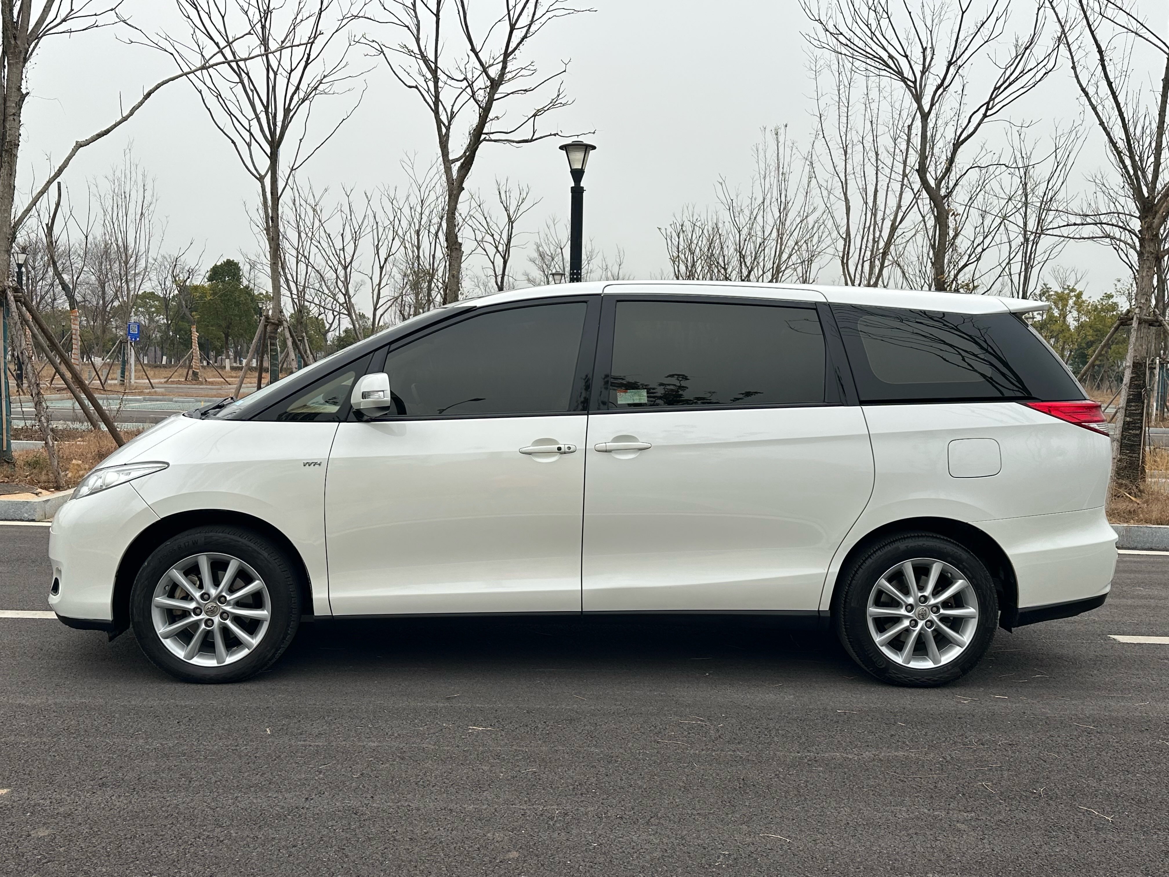 Toyota Previa 2017 car image #9