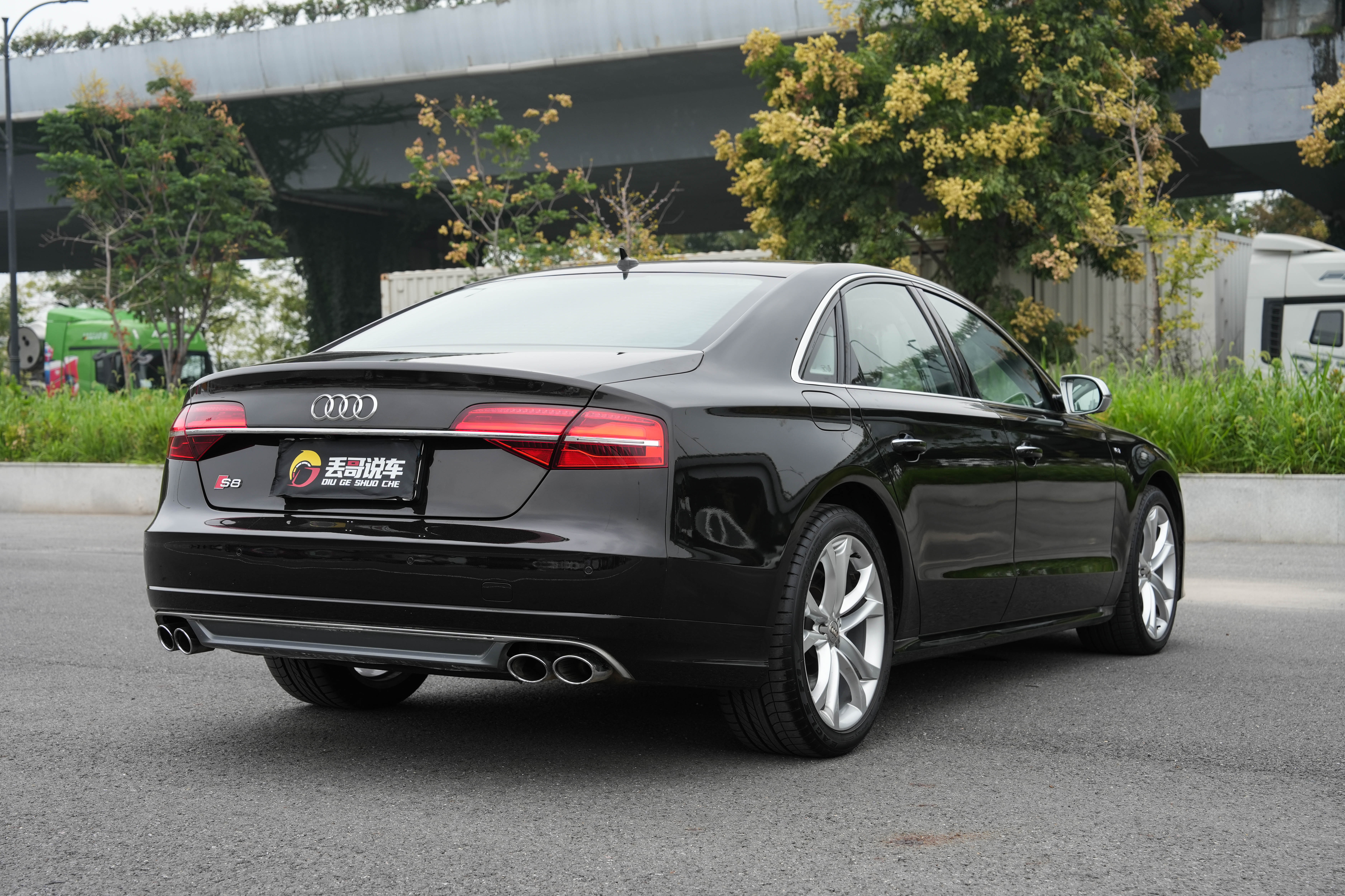 Audi S8 2017 car image #9