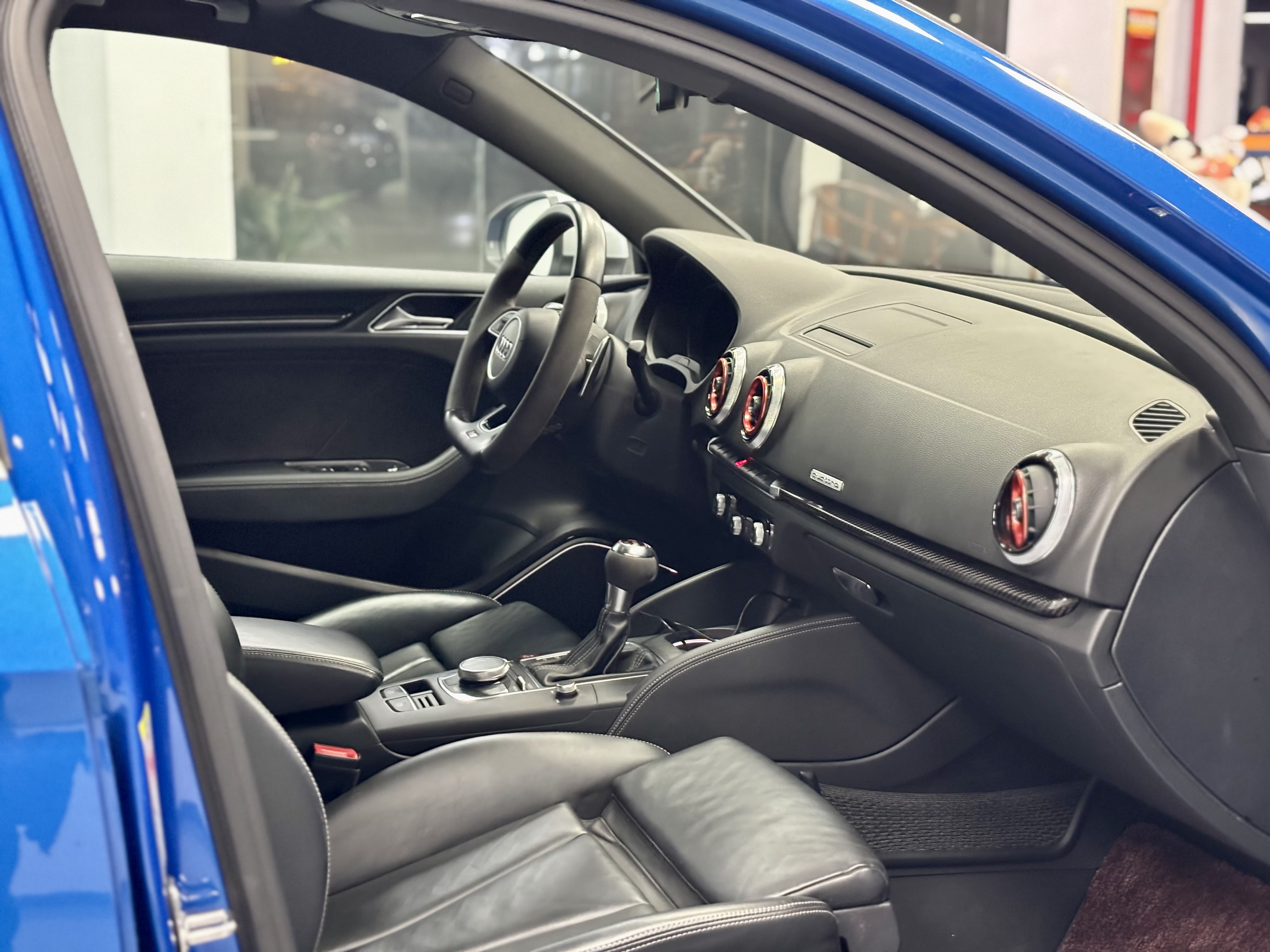 Audi RS 3 2019 صورة سيارة #9