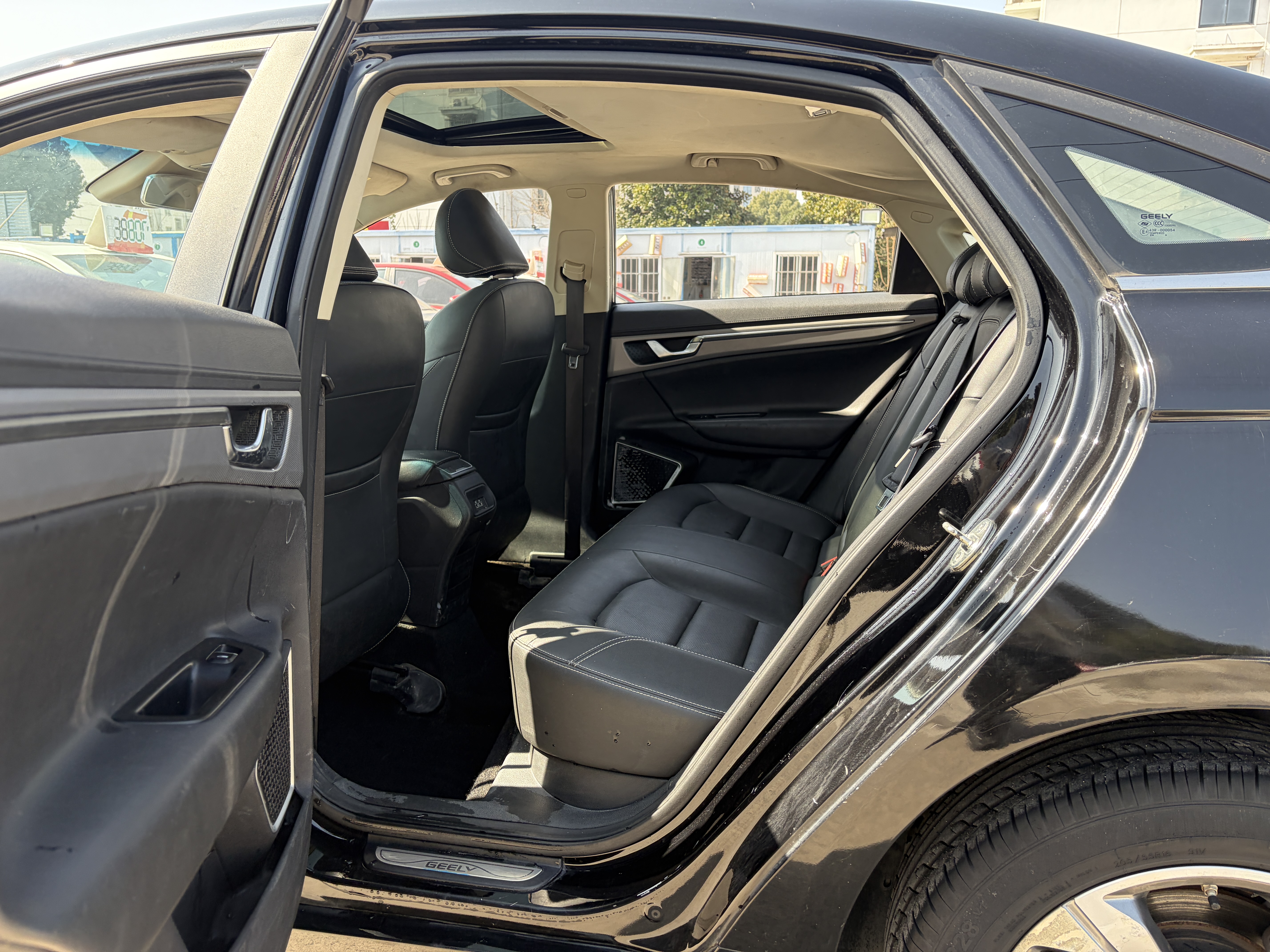 Emgrand GL 2018 #9 Emgrand GL 2018 car image #9
