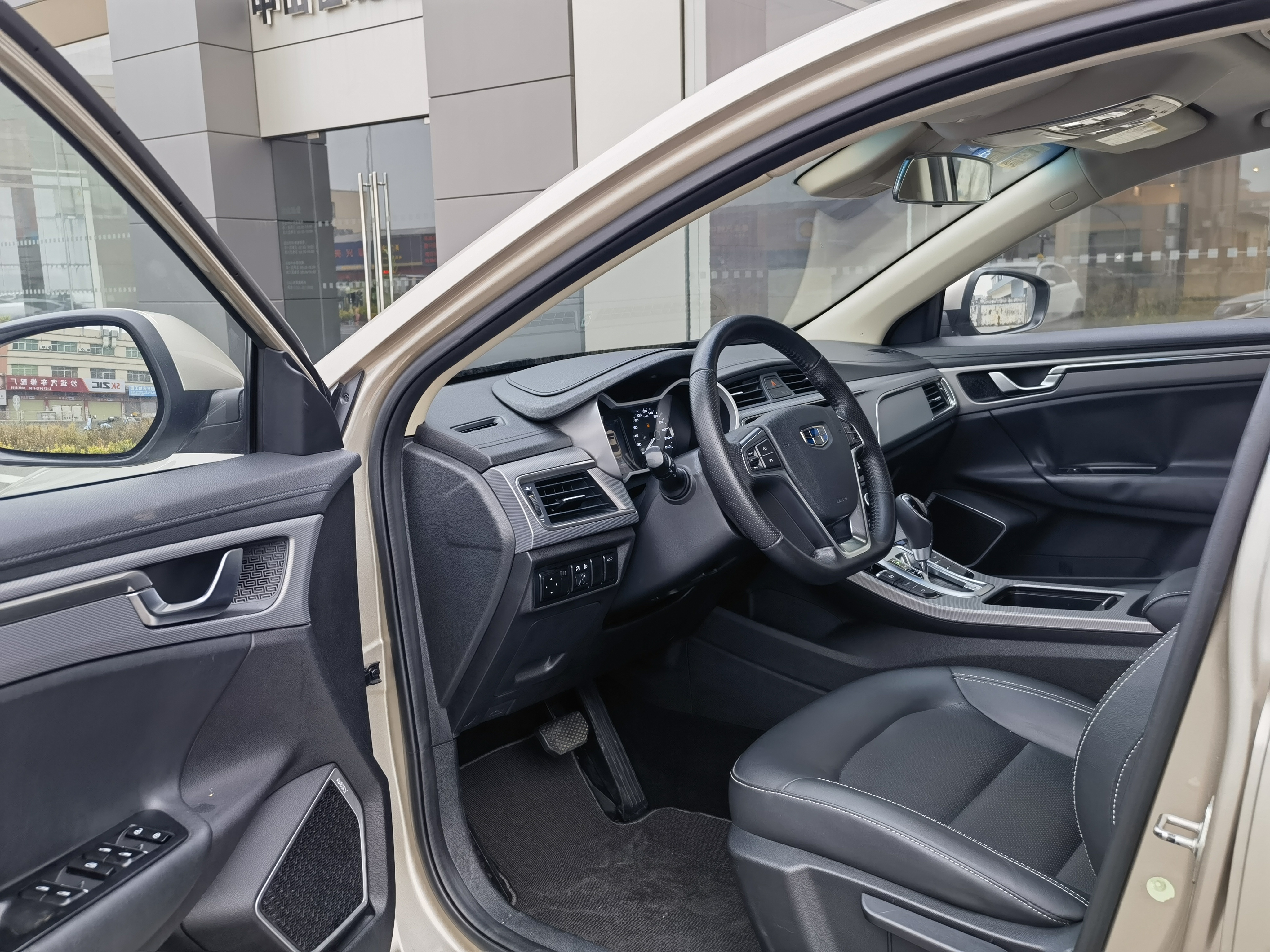 Emgrand GL 2018 car image #9