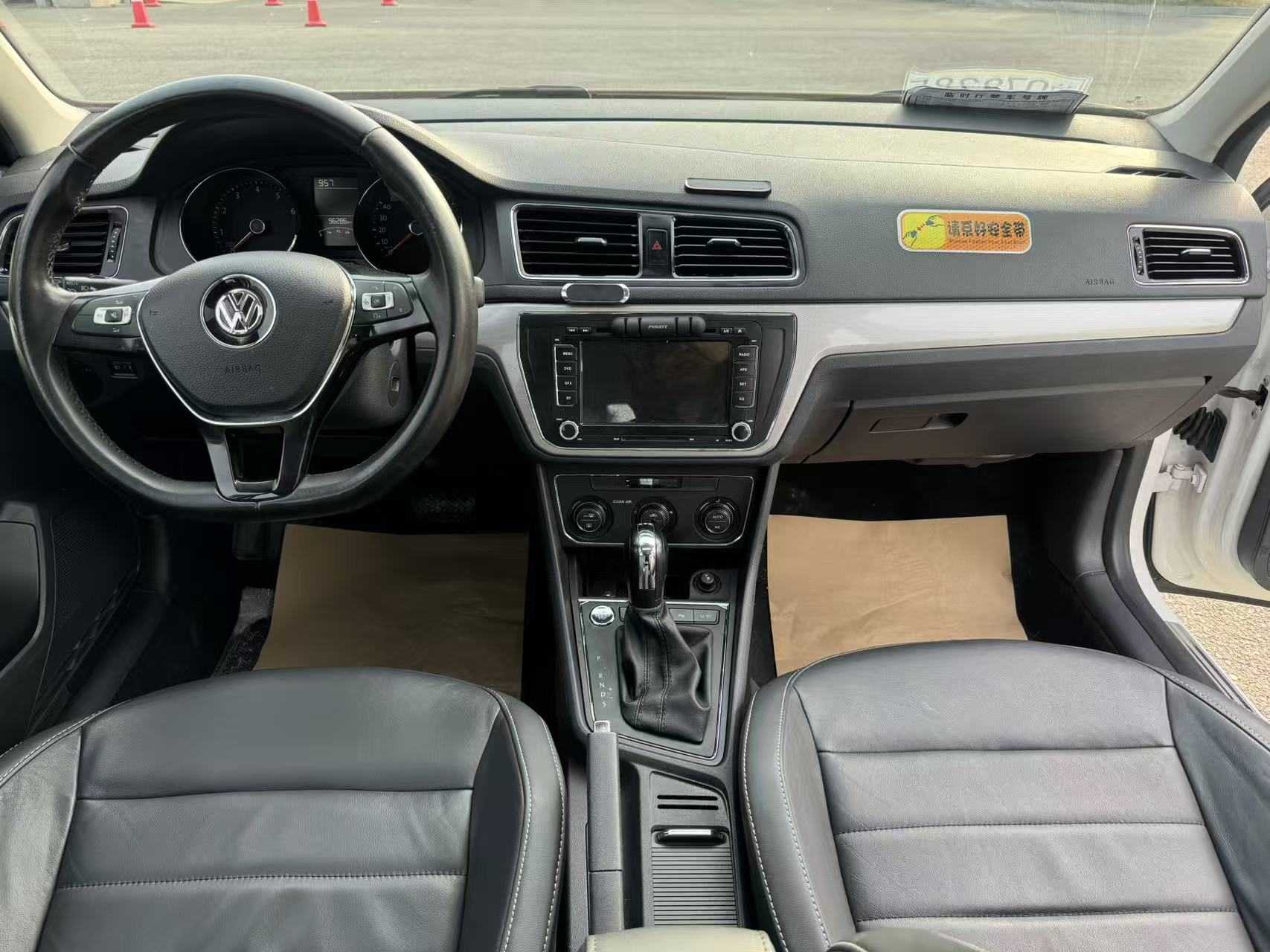 Volkswagen Gran Lavida 2017 صورة سيارة #9