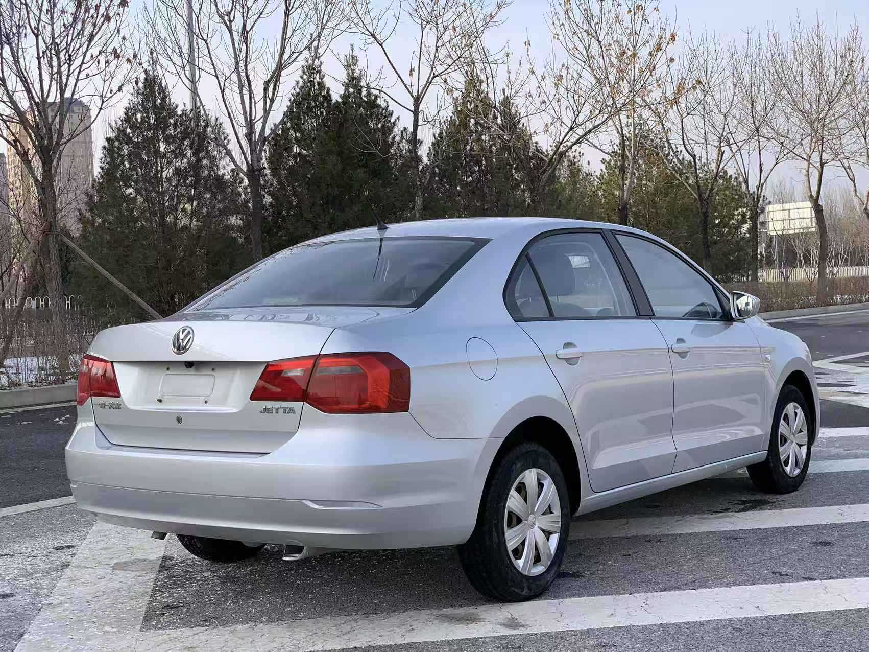 Volkswagen Jetta 2016 immagine di auto #9