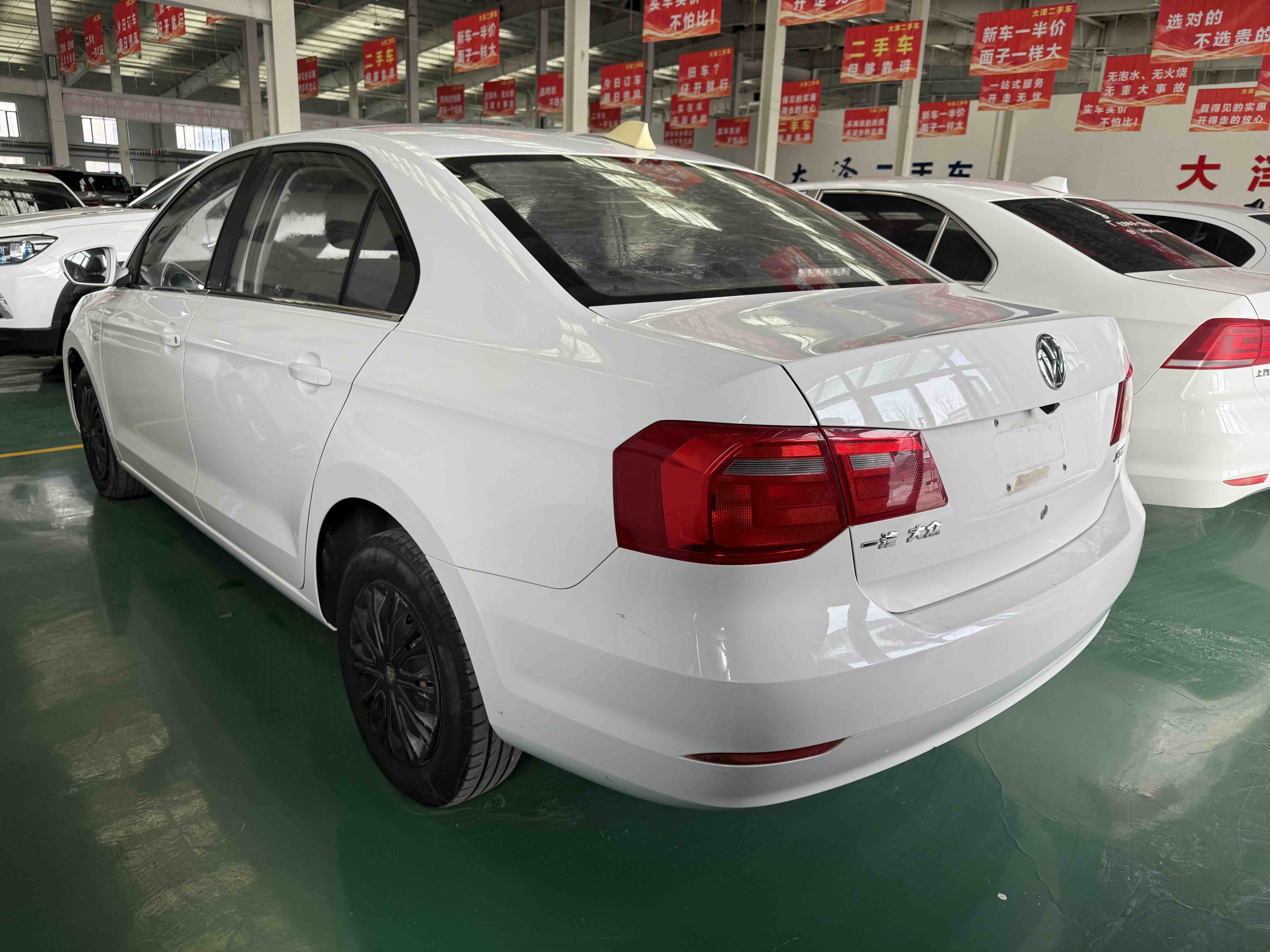 Volkswagen Jetta 2016 immagine di auto #9