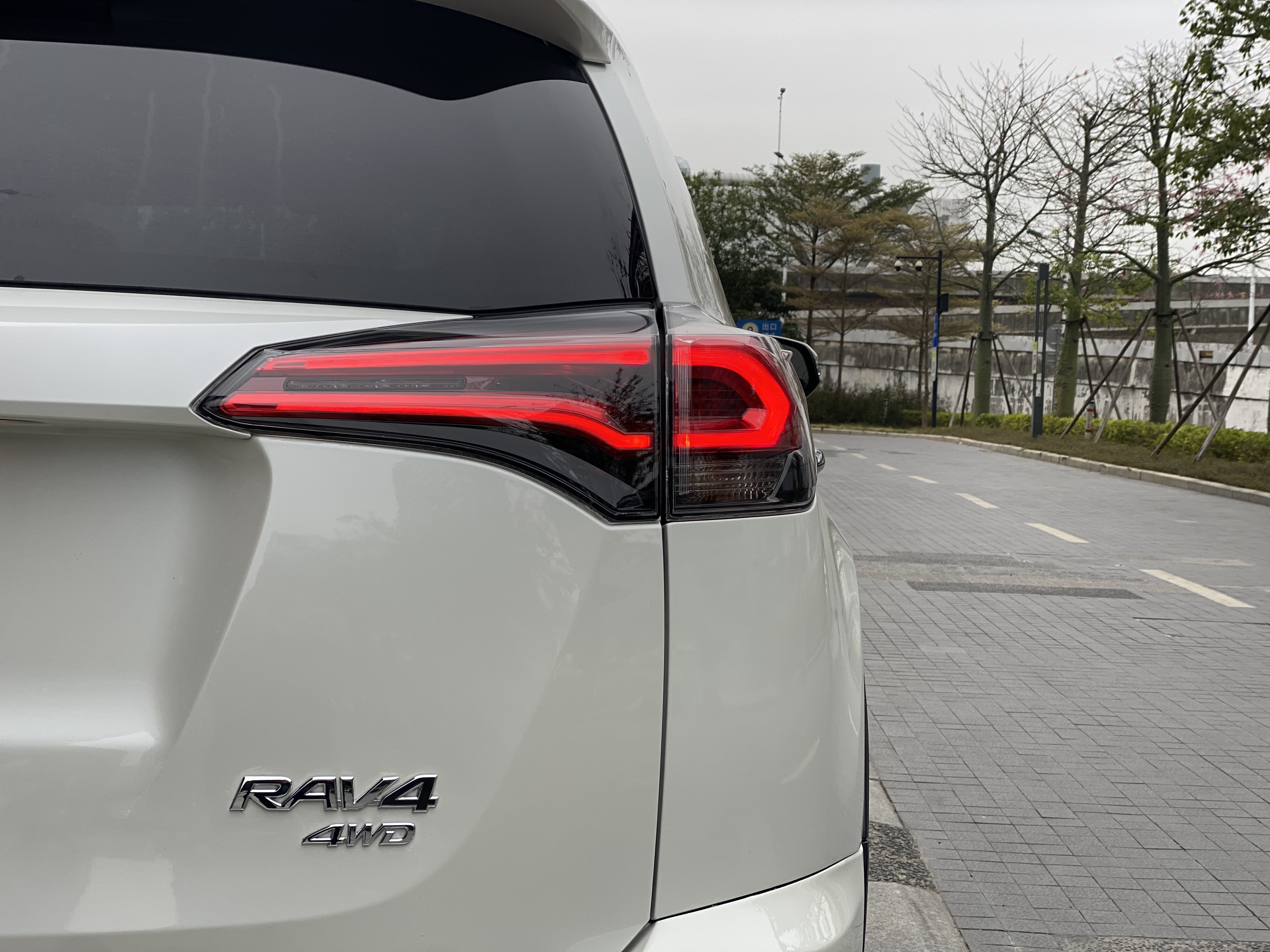 Toyota RAV4 2017 #9 Toyota RAV4 2017 car image #9